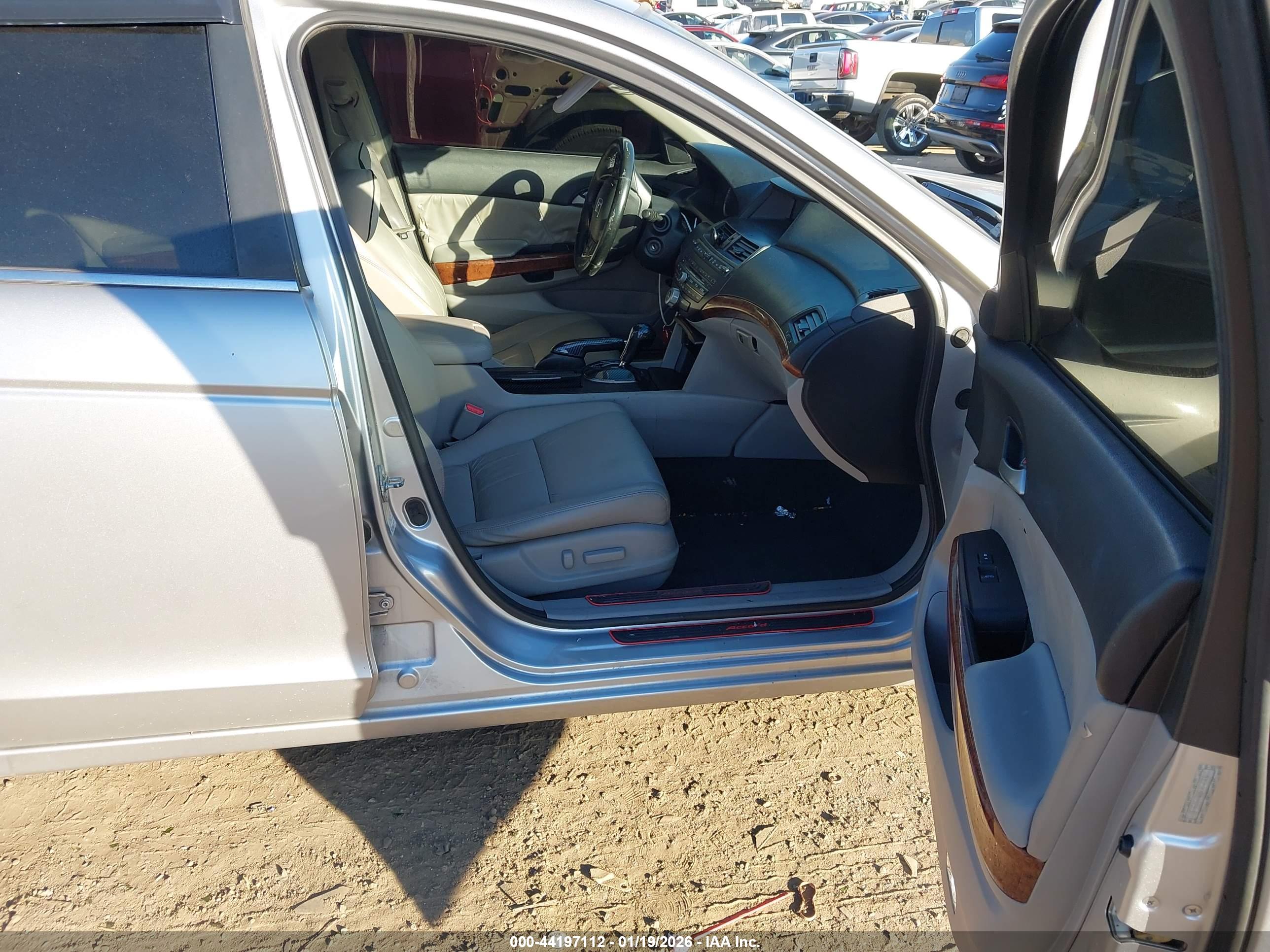 HONDA ACCORD image 5
