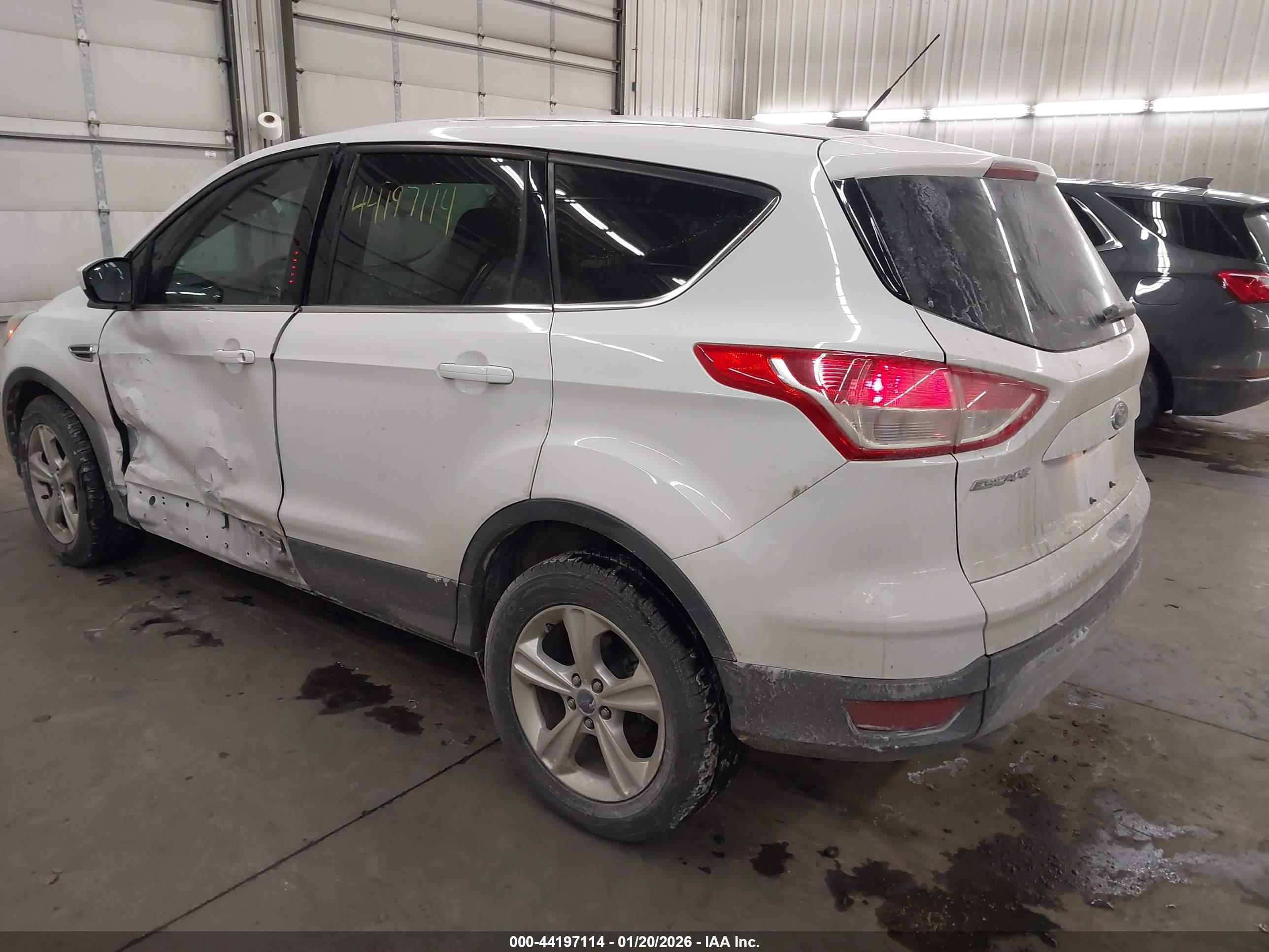 FORD ESCAPE image 3