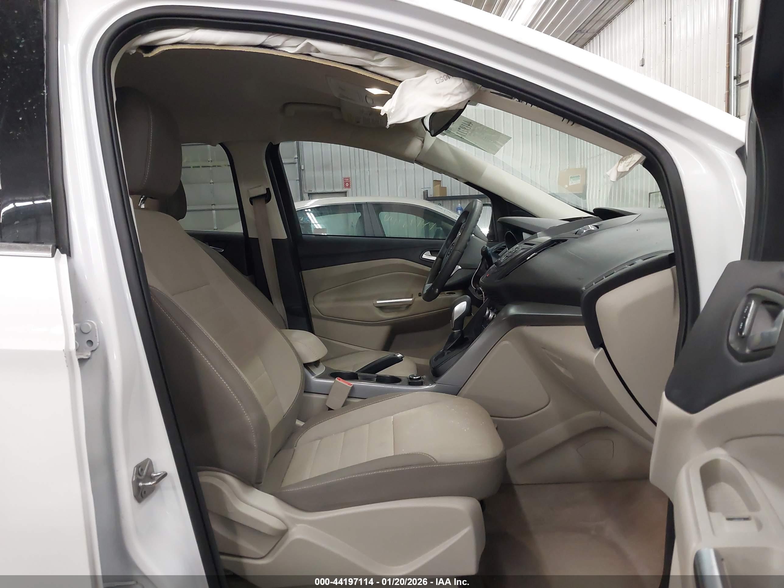 FORD ESCAPE image 5