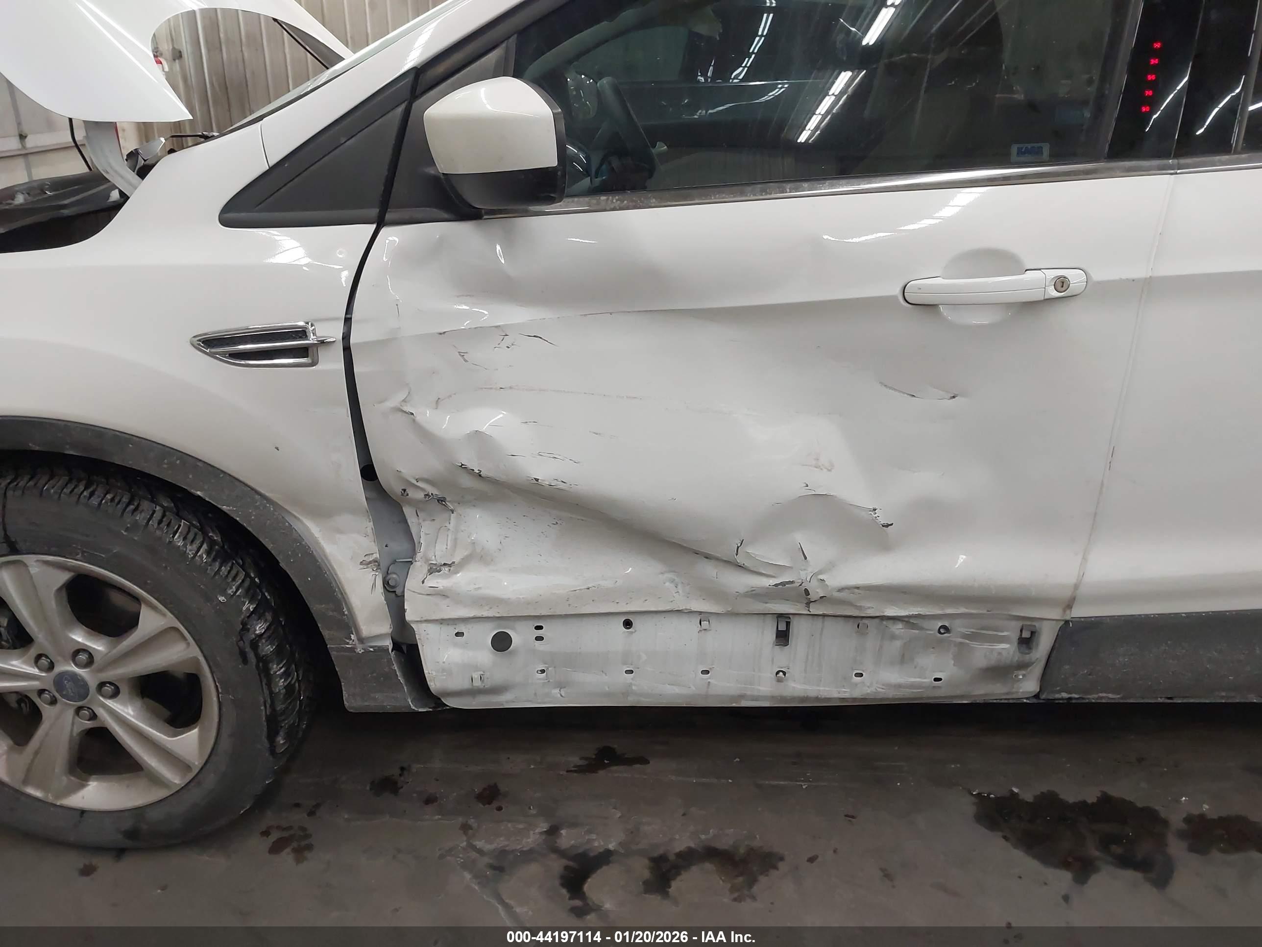 FORD ESCAPE image 6