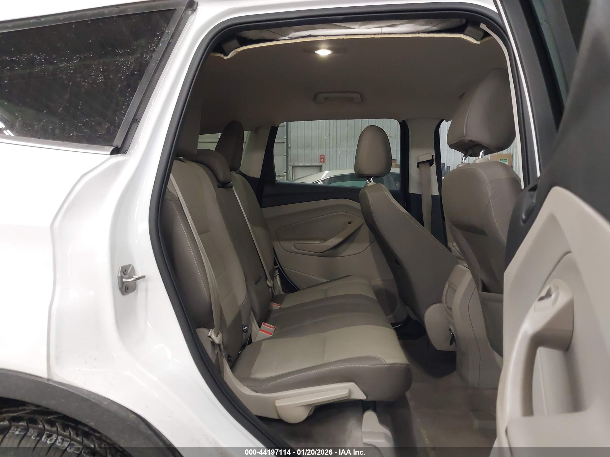 FORD ESCAPE image 8