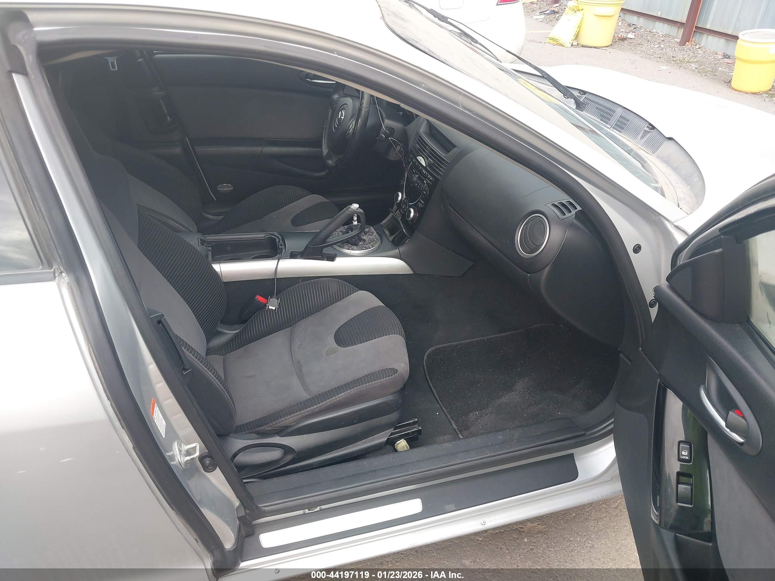 MAZDA RX-8 image 5