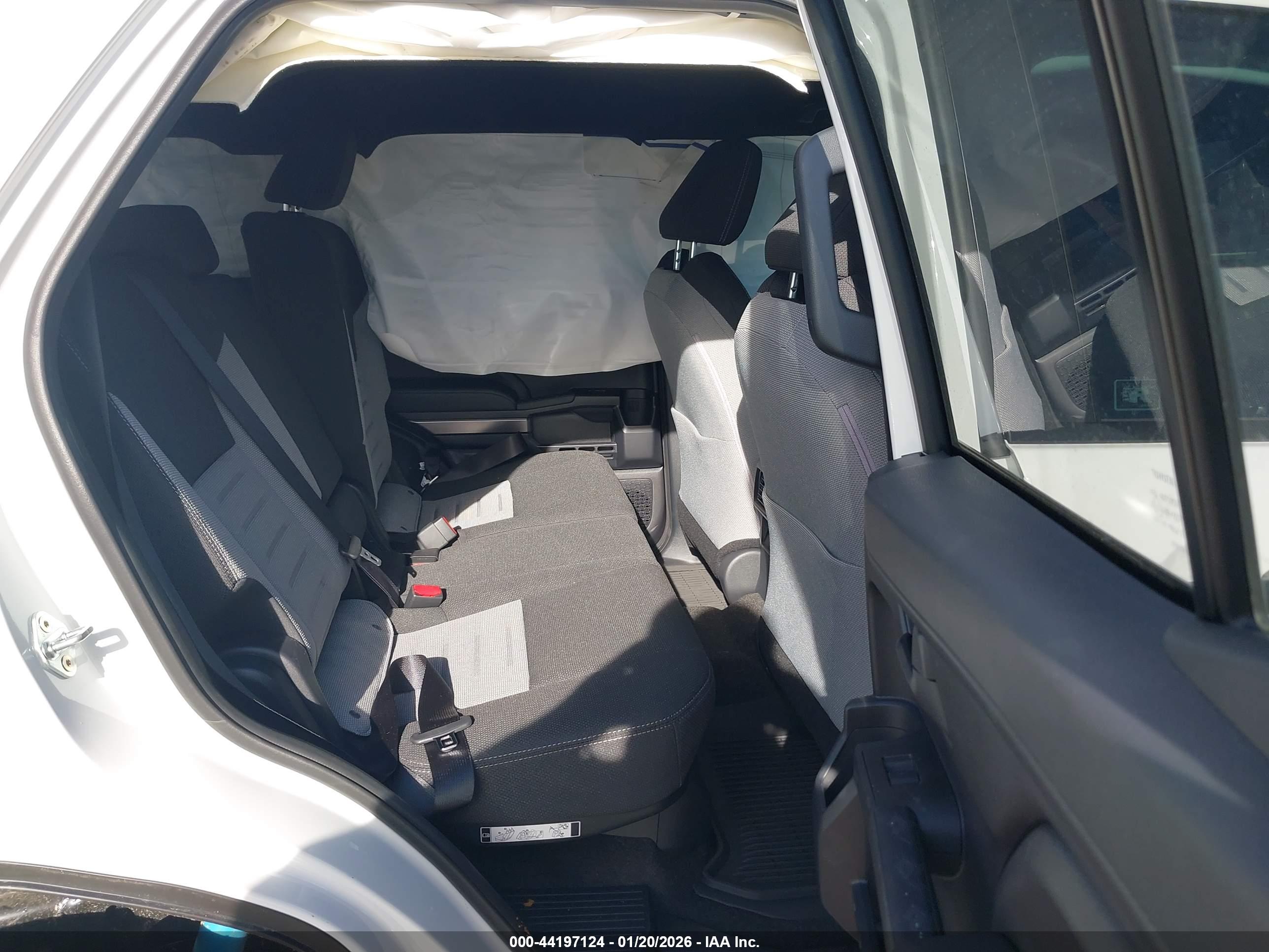 TOYOTA 4RUNNER image 8