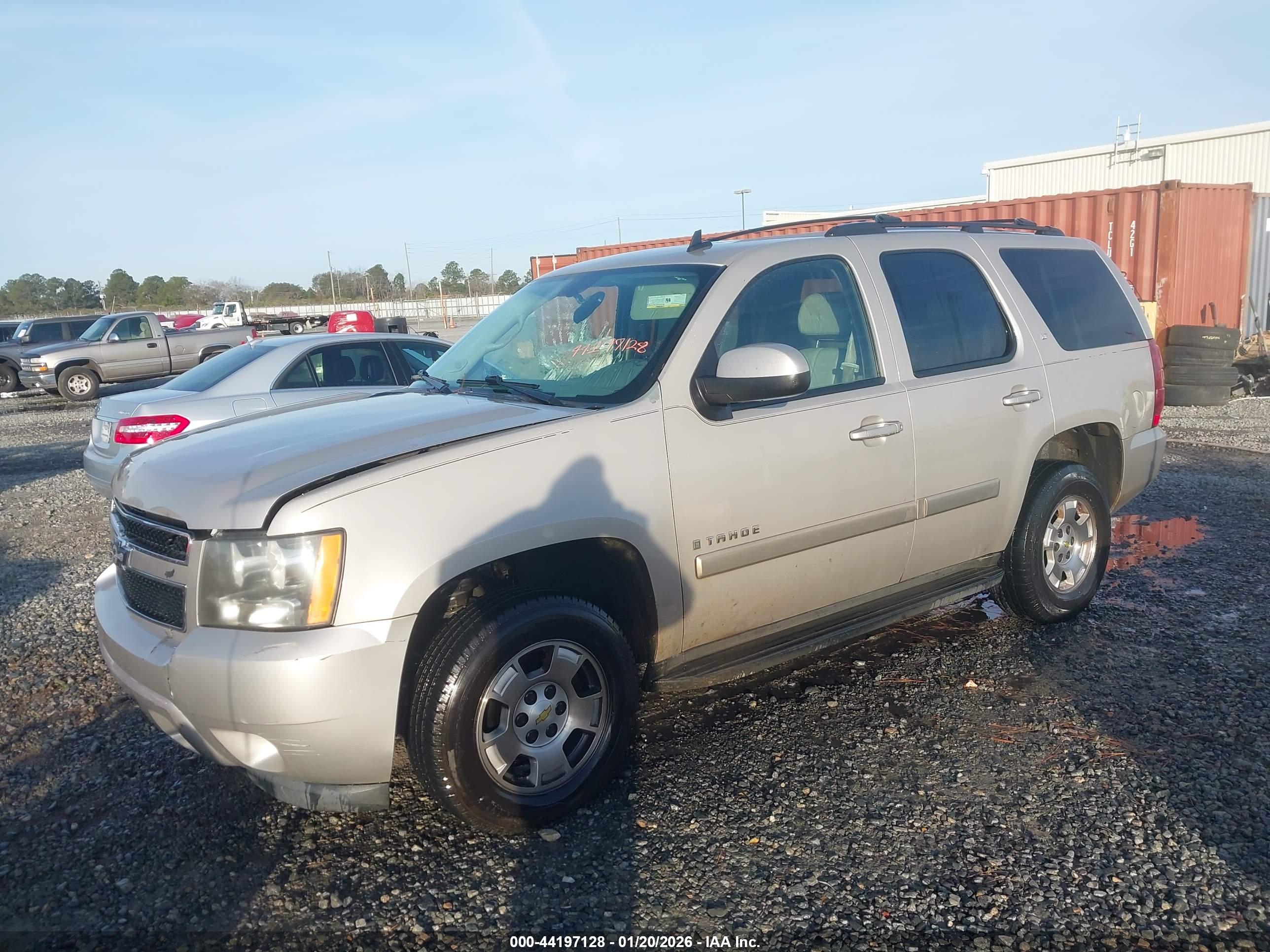 CHEVROLET TAHOE image 2