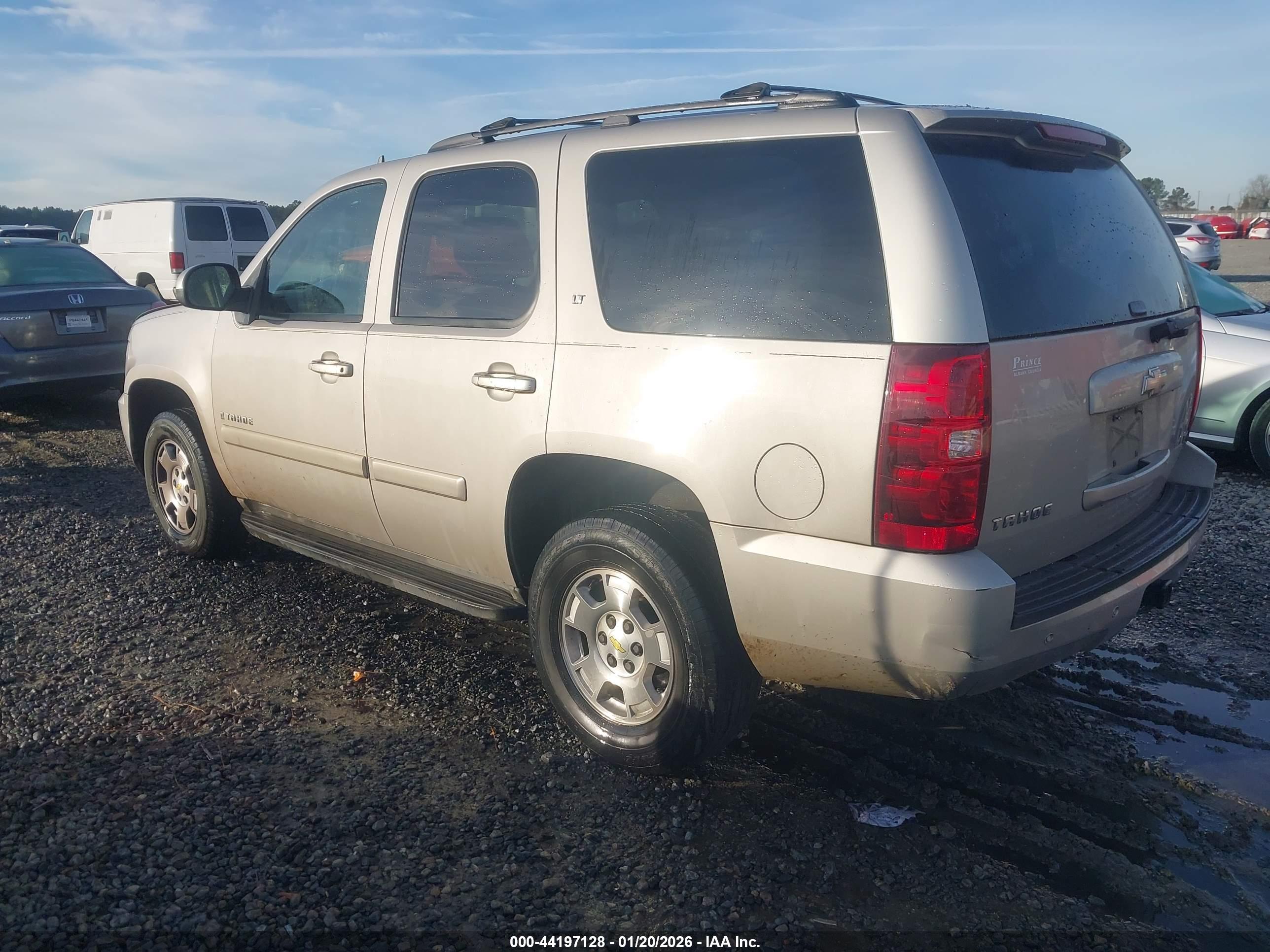 CHEVROLET TAHOE image 3