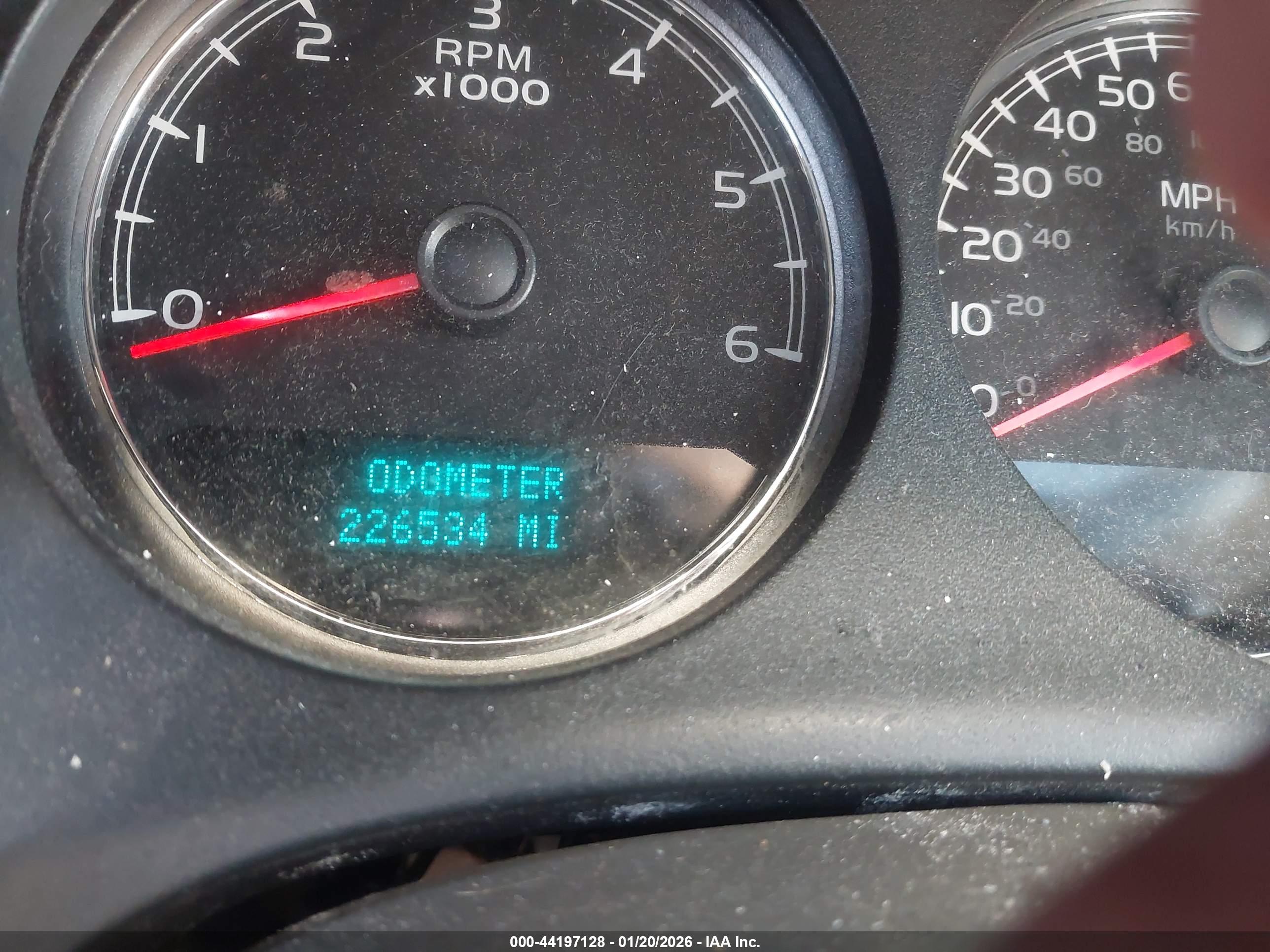 CHEVROLET TAHOE image 7