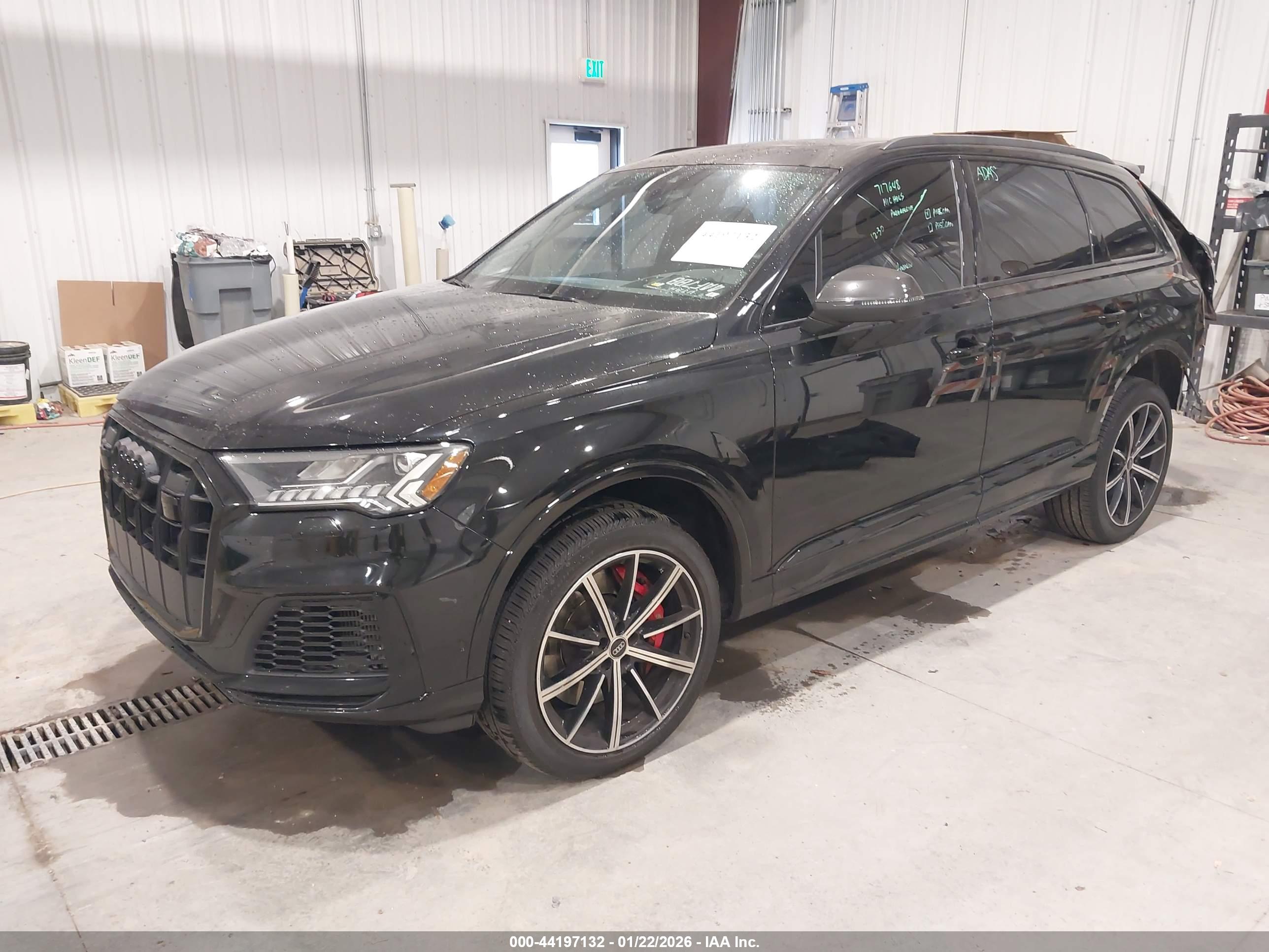 AUDI SQ7 image 2
