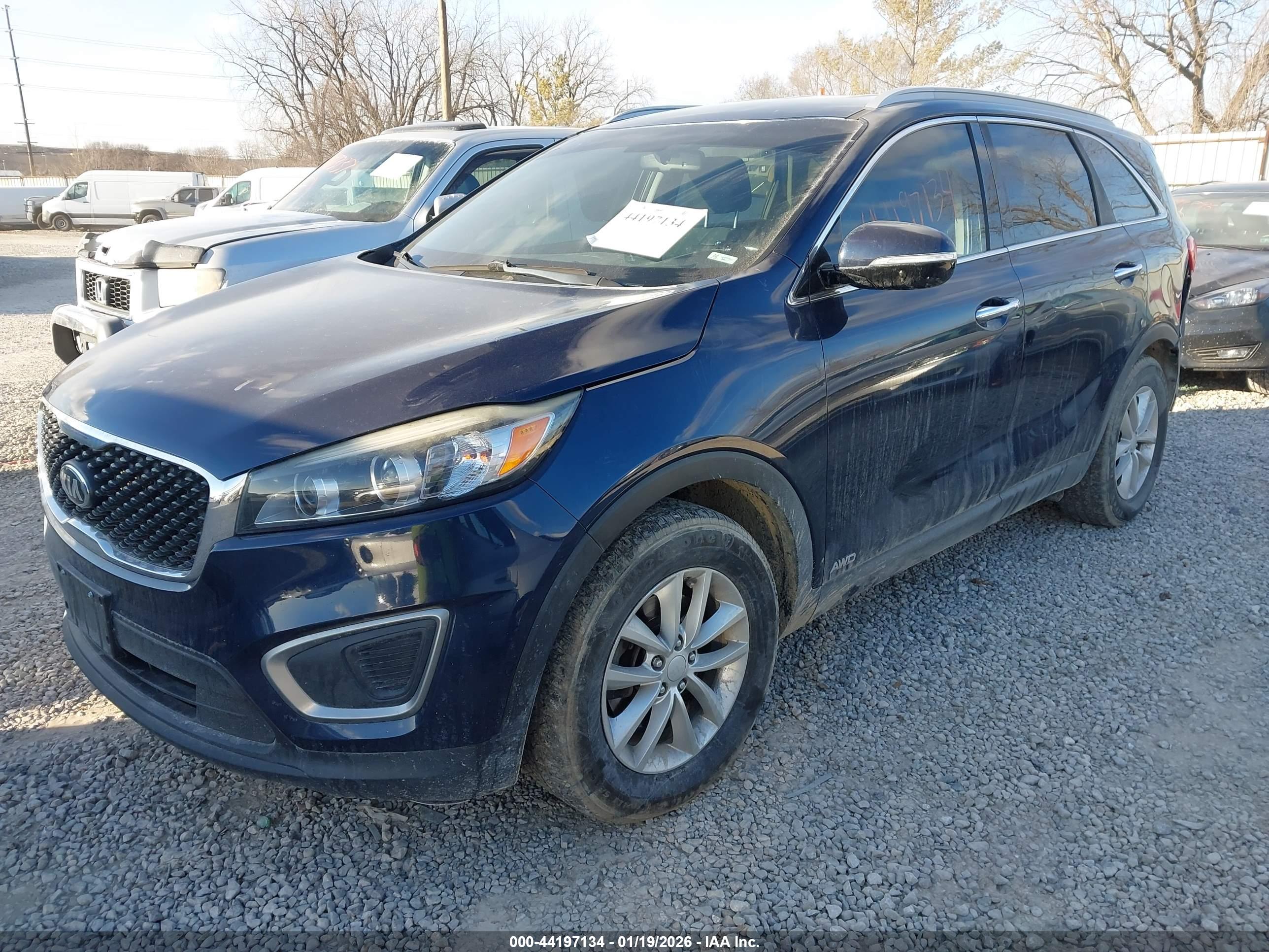 KIA SORENTO image 2
