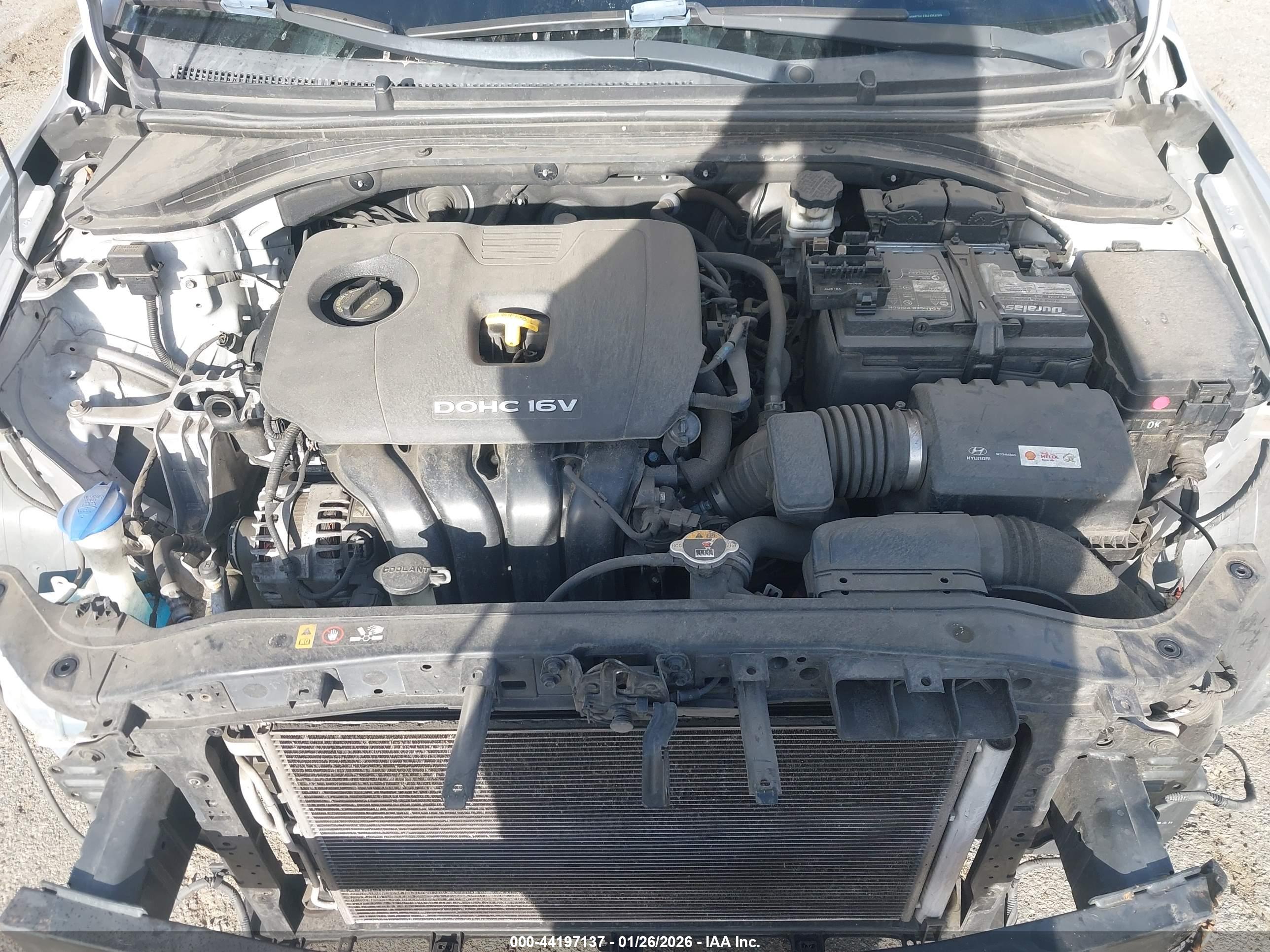 HYUNDAI ELANTRA image 10