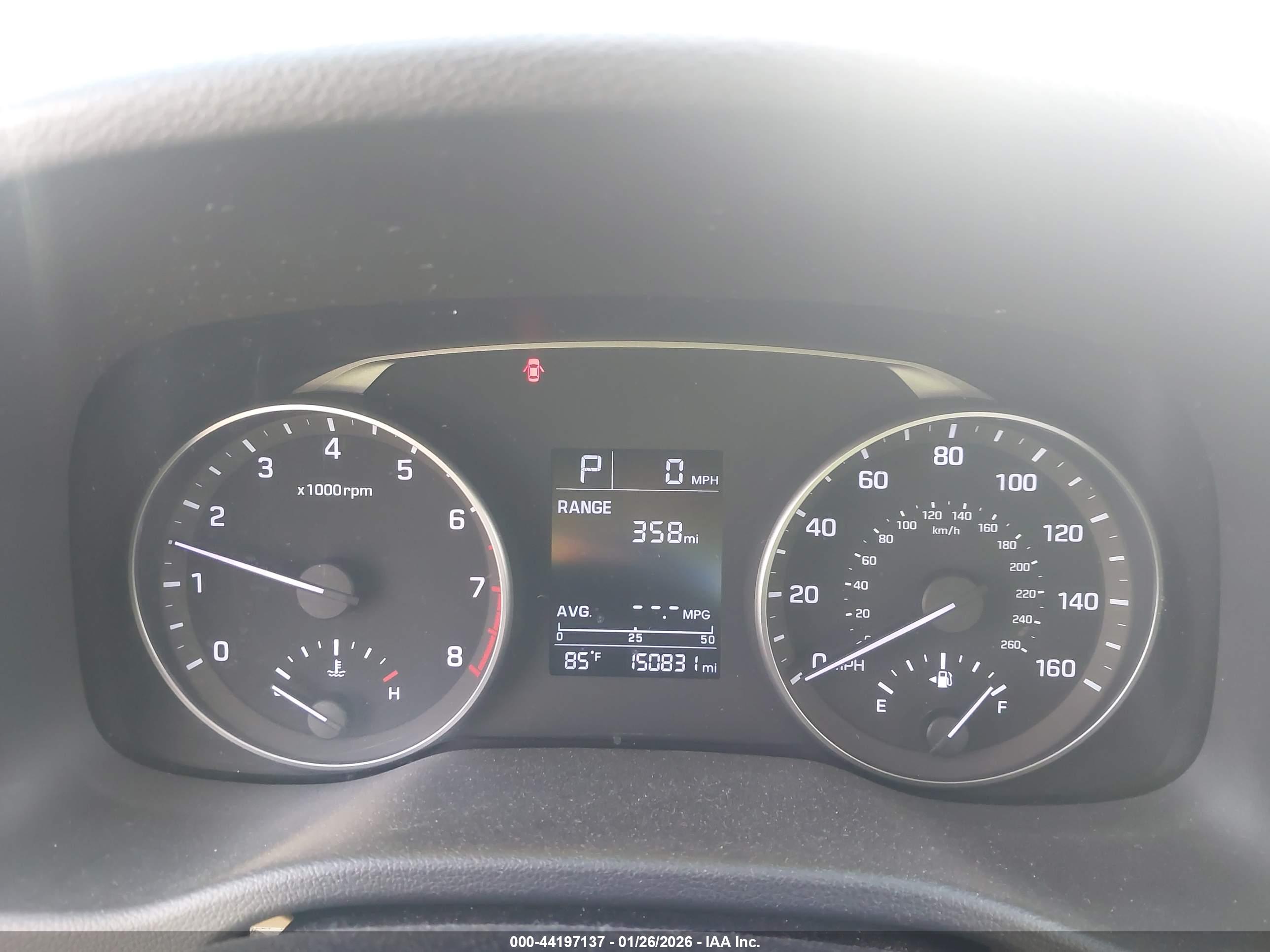 HYUNDAI ELANTRA image 7