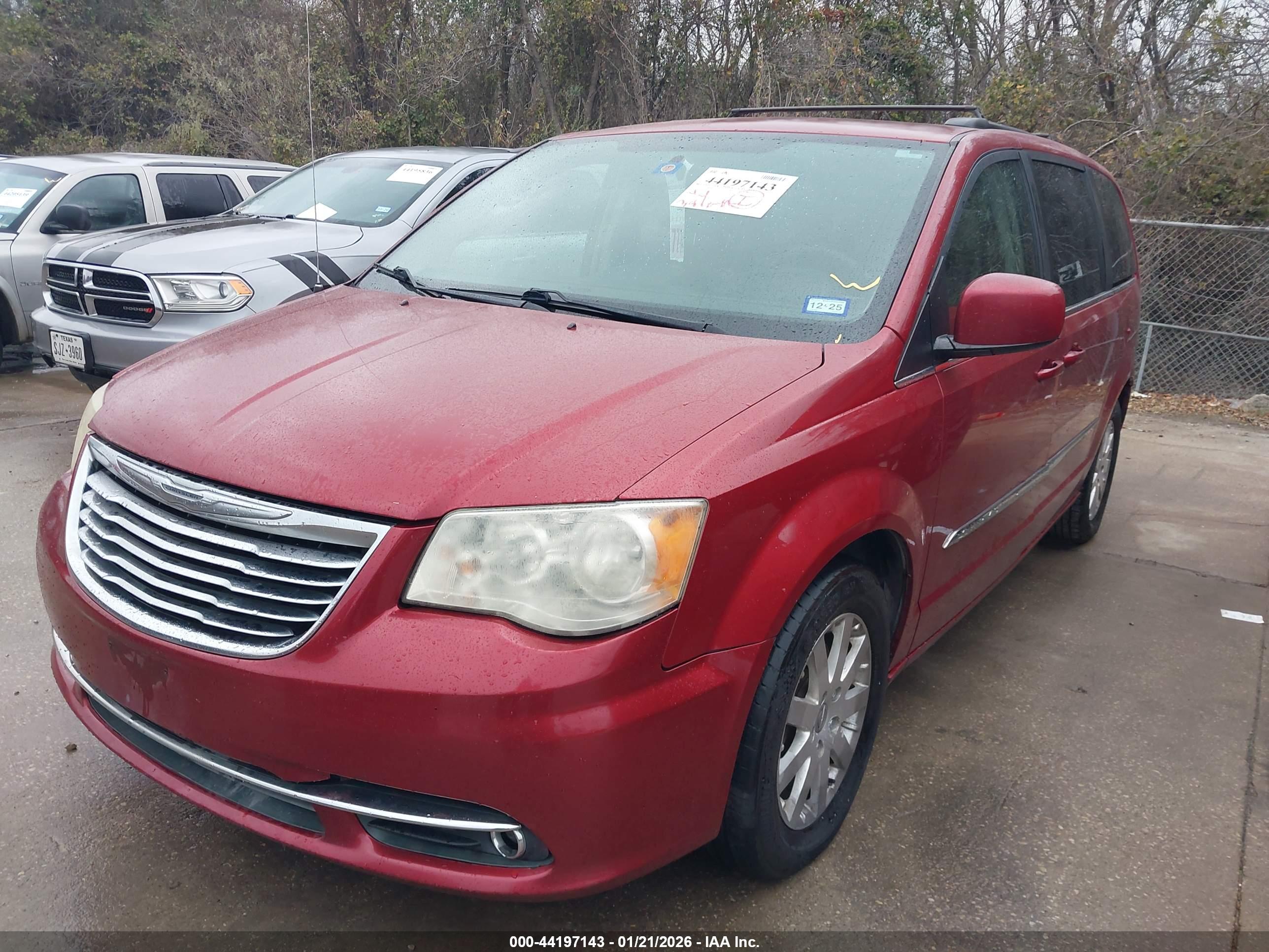 CHRYSLER TOWN image 2