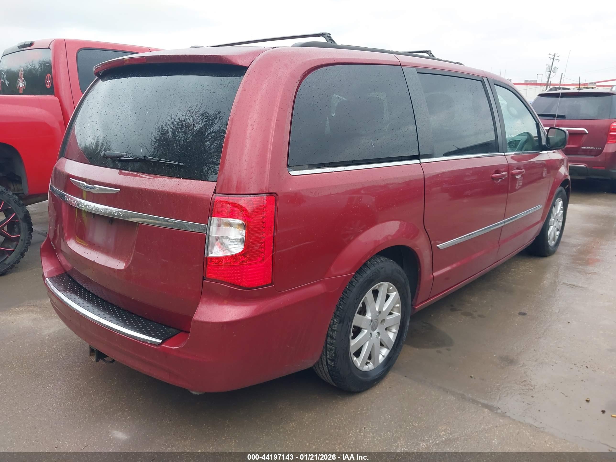 CHRYSLER TOWN image 4