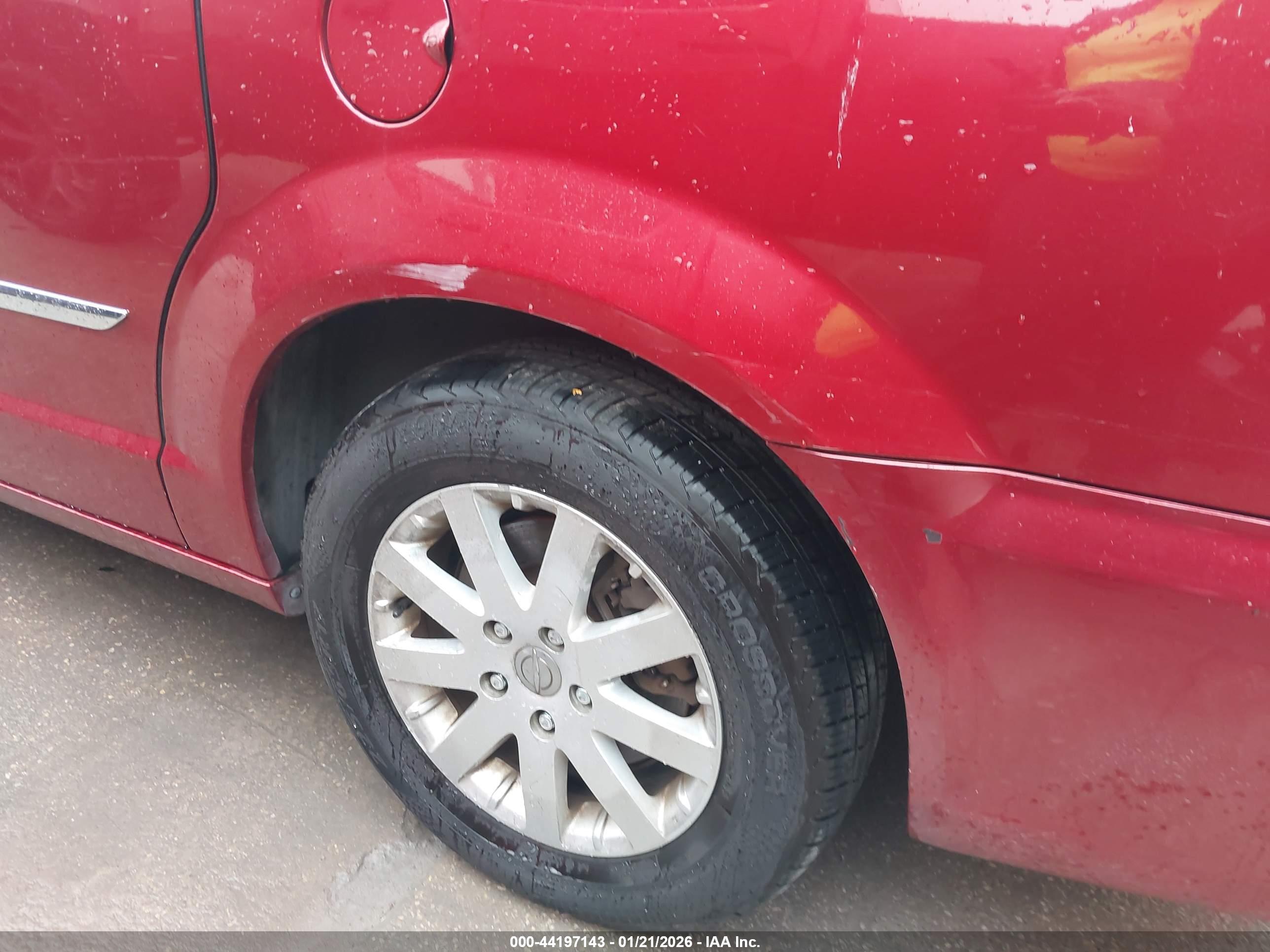 CHRYSLER TOWN image 6