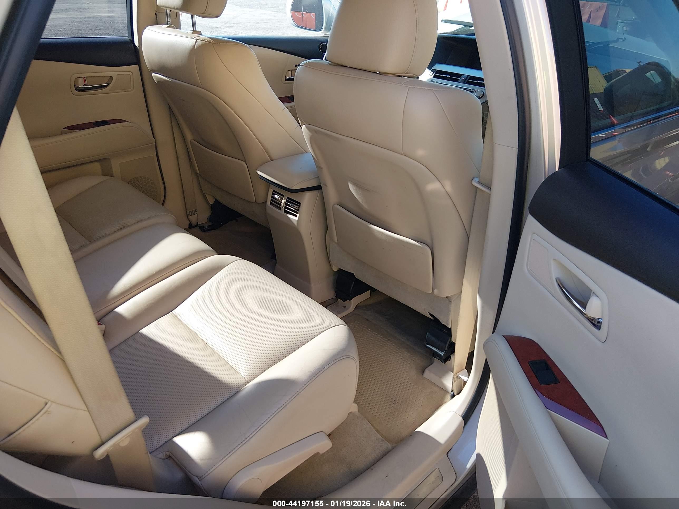 LEXUS RX image 8