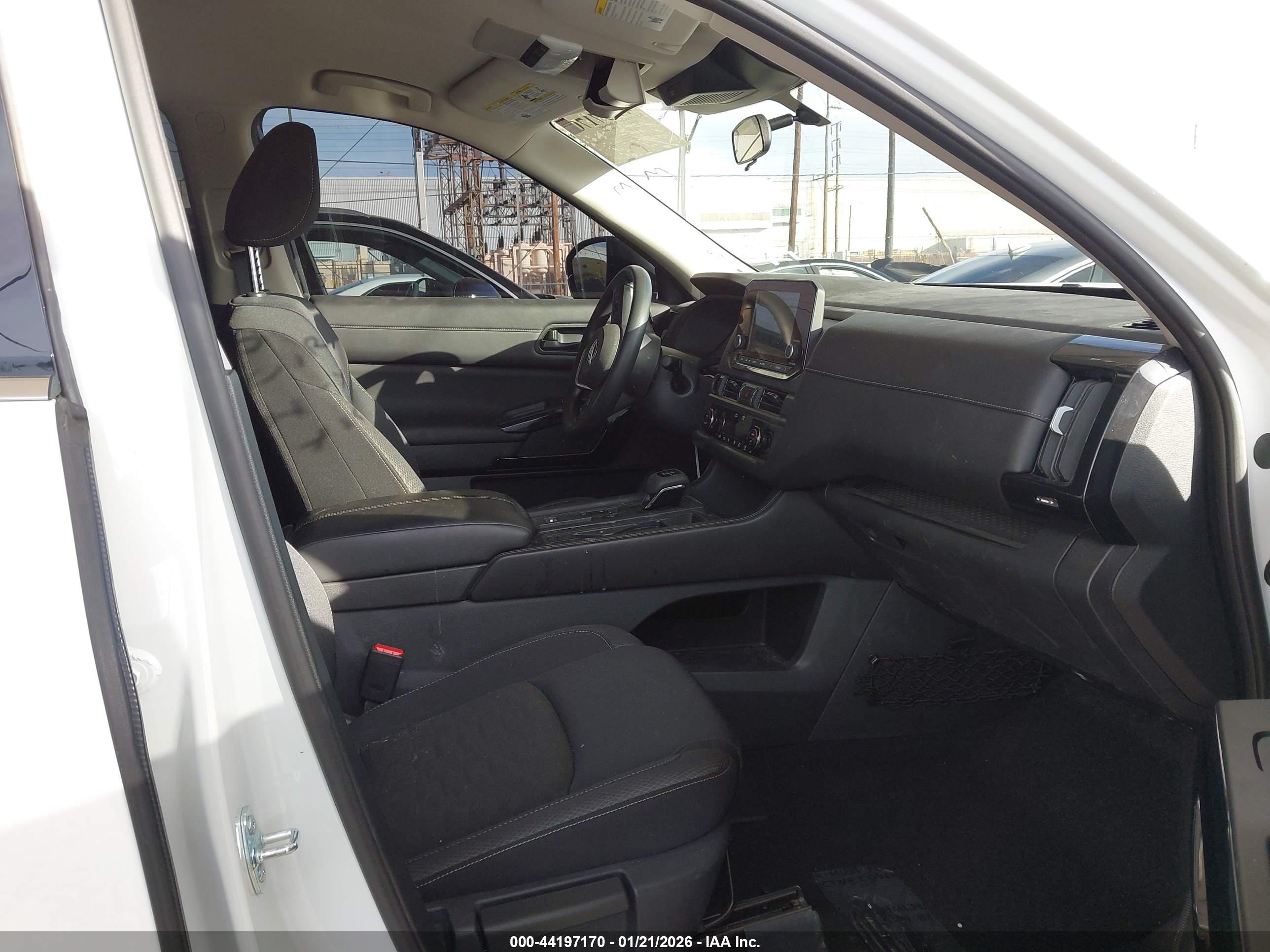 NISSAN PATHFINDER image 5
