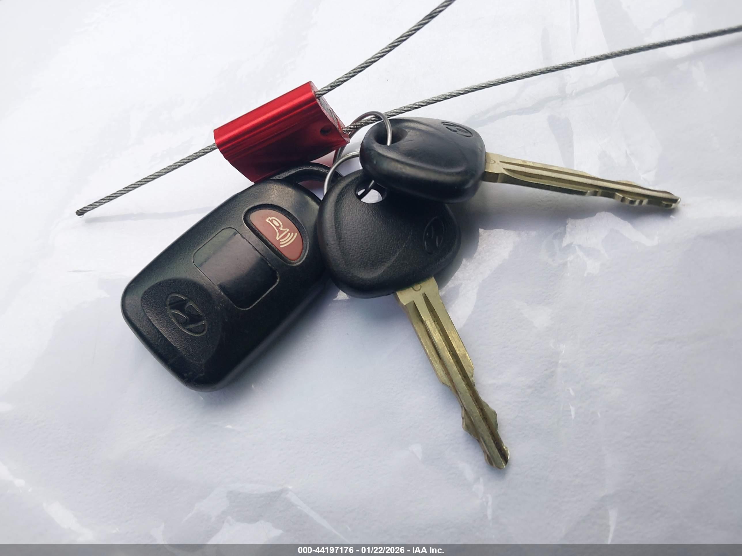 HYUNDAI ELANTRA image 11