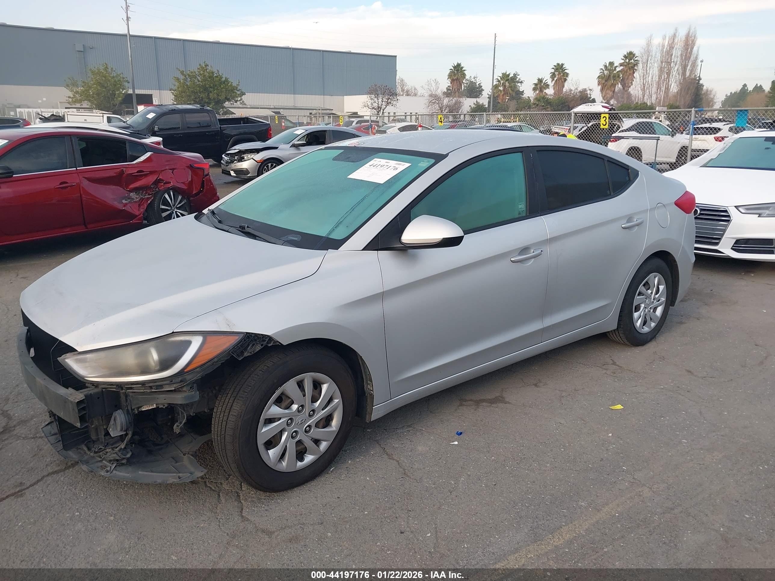 HYUNDAI ELANTRA image 2