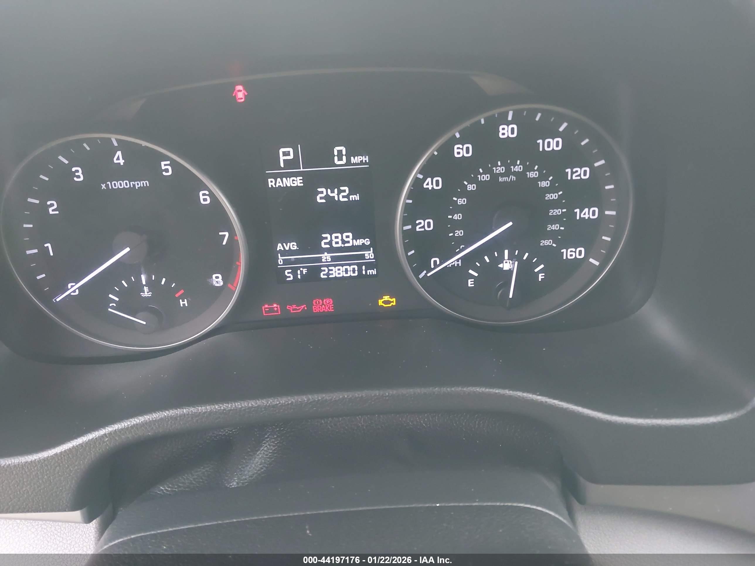 HYUNDAI ELANTRA image 7