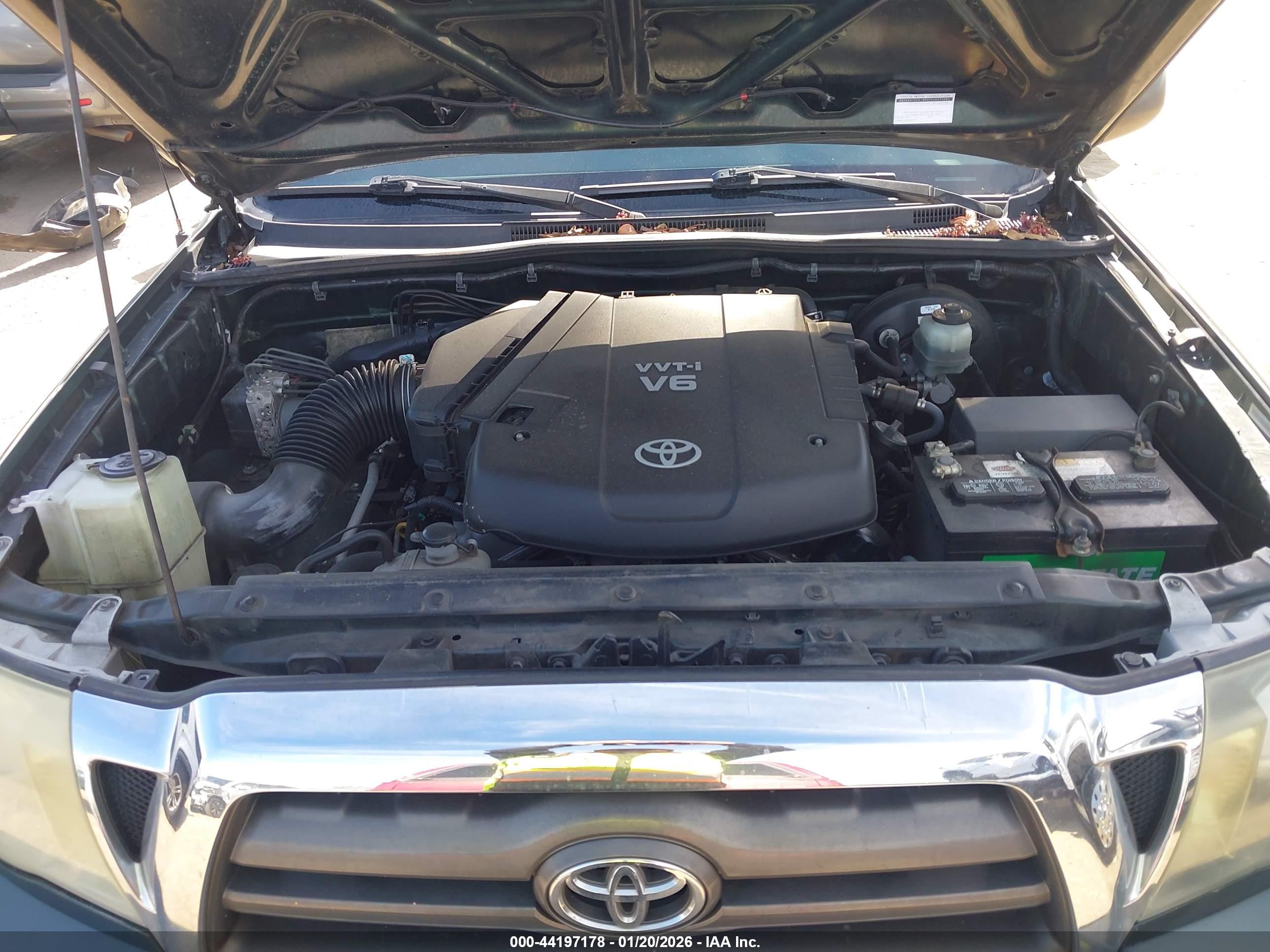 TOYOTA TACOMA image 10