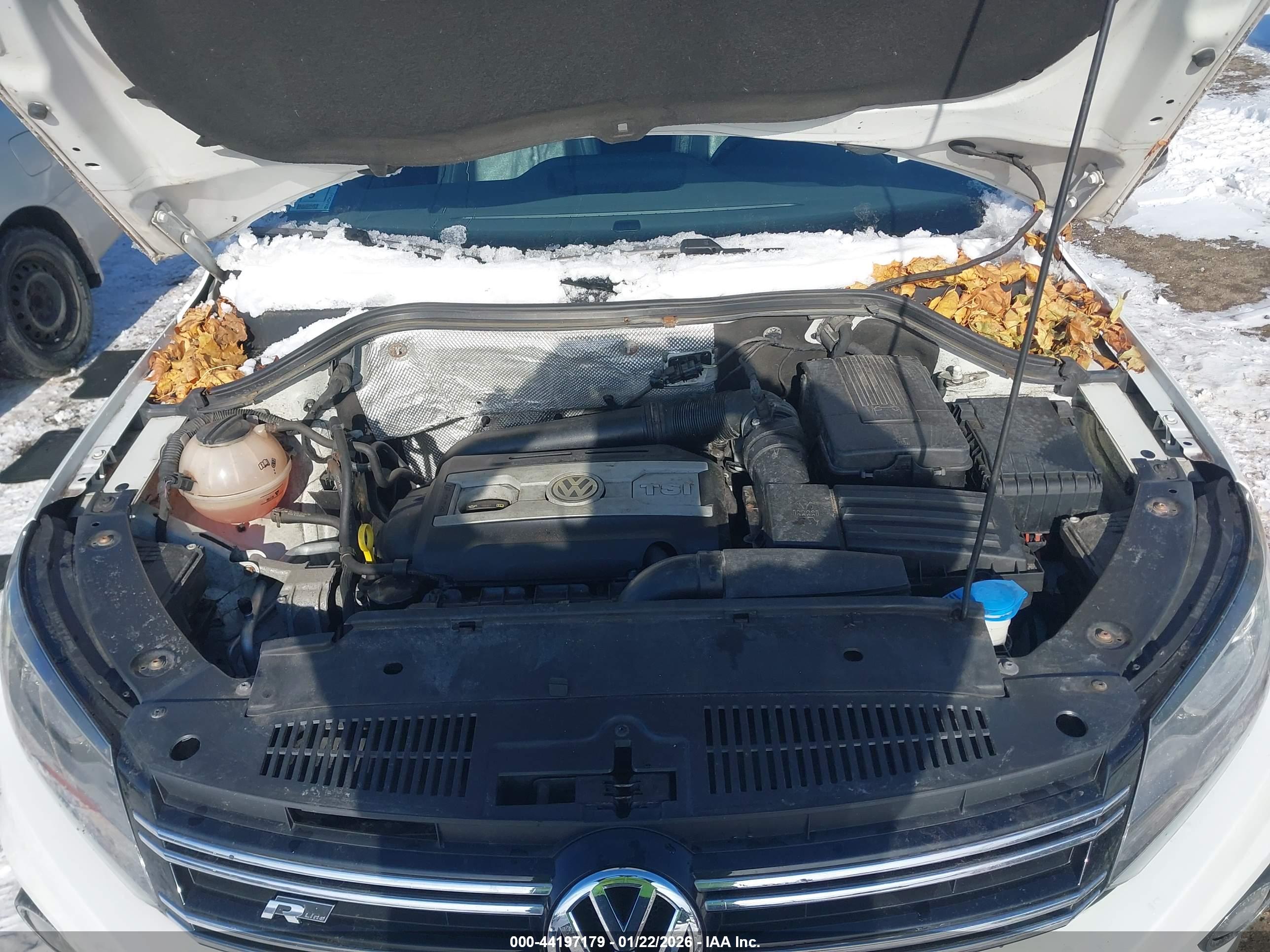 VOLKSWAGEN TIGUAN image 10
