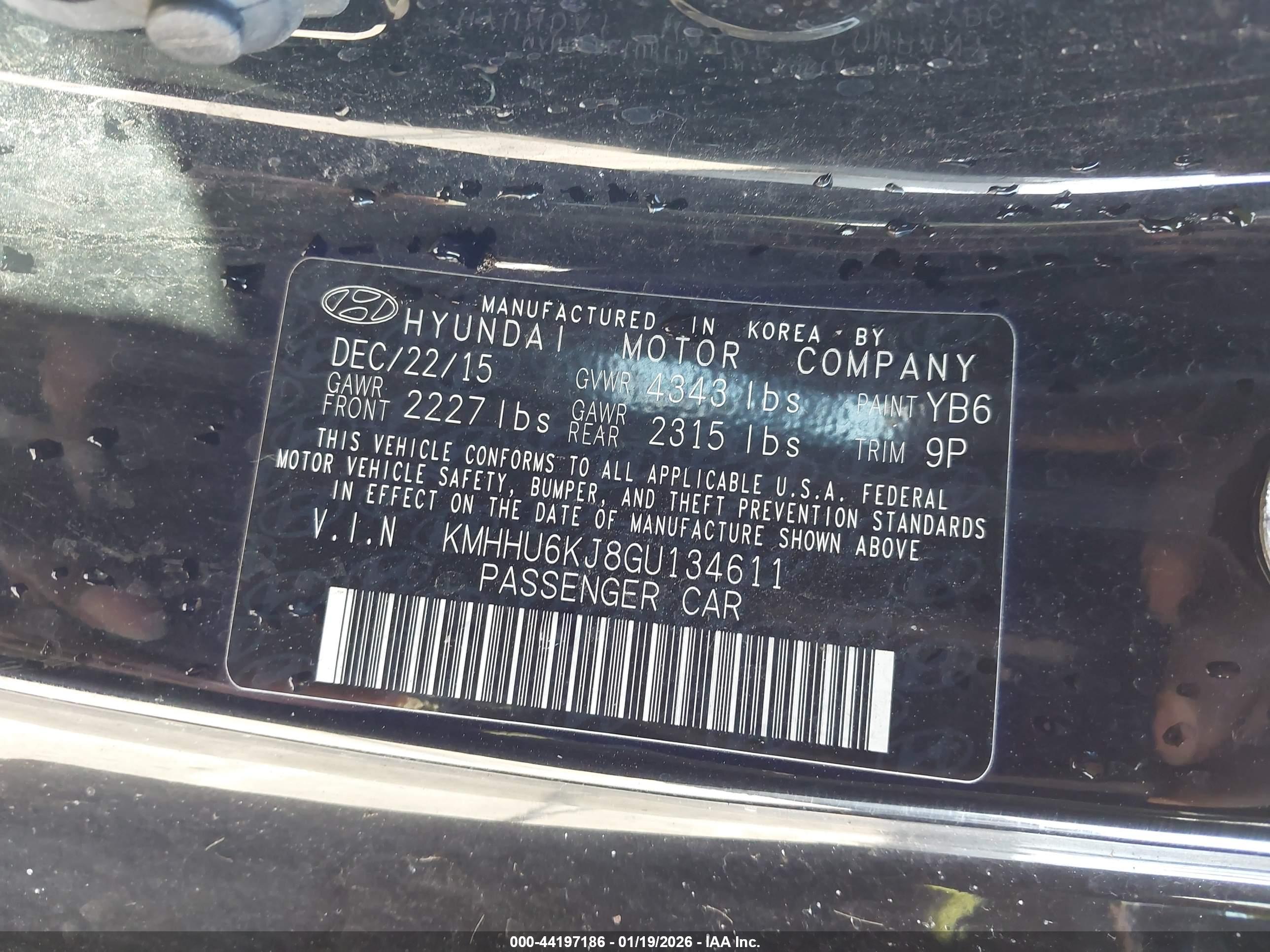 HYUNDAI GENESIS image 9