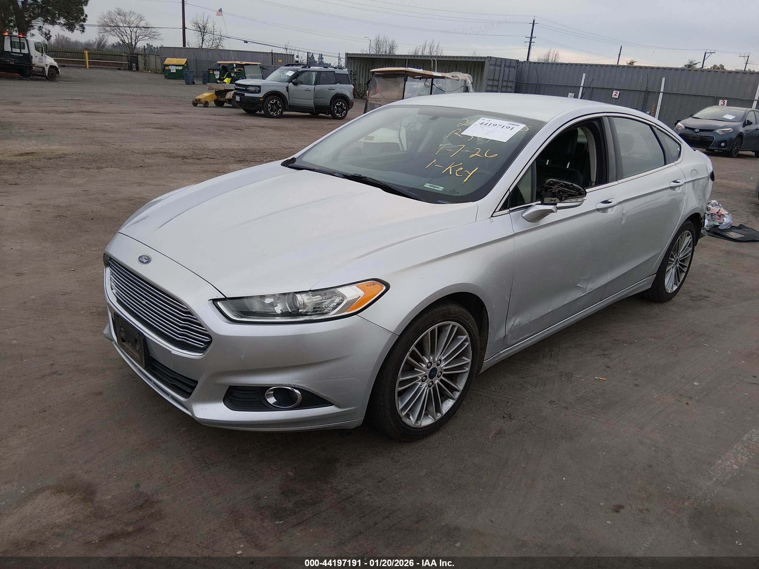 FORD FUSION image 2
