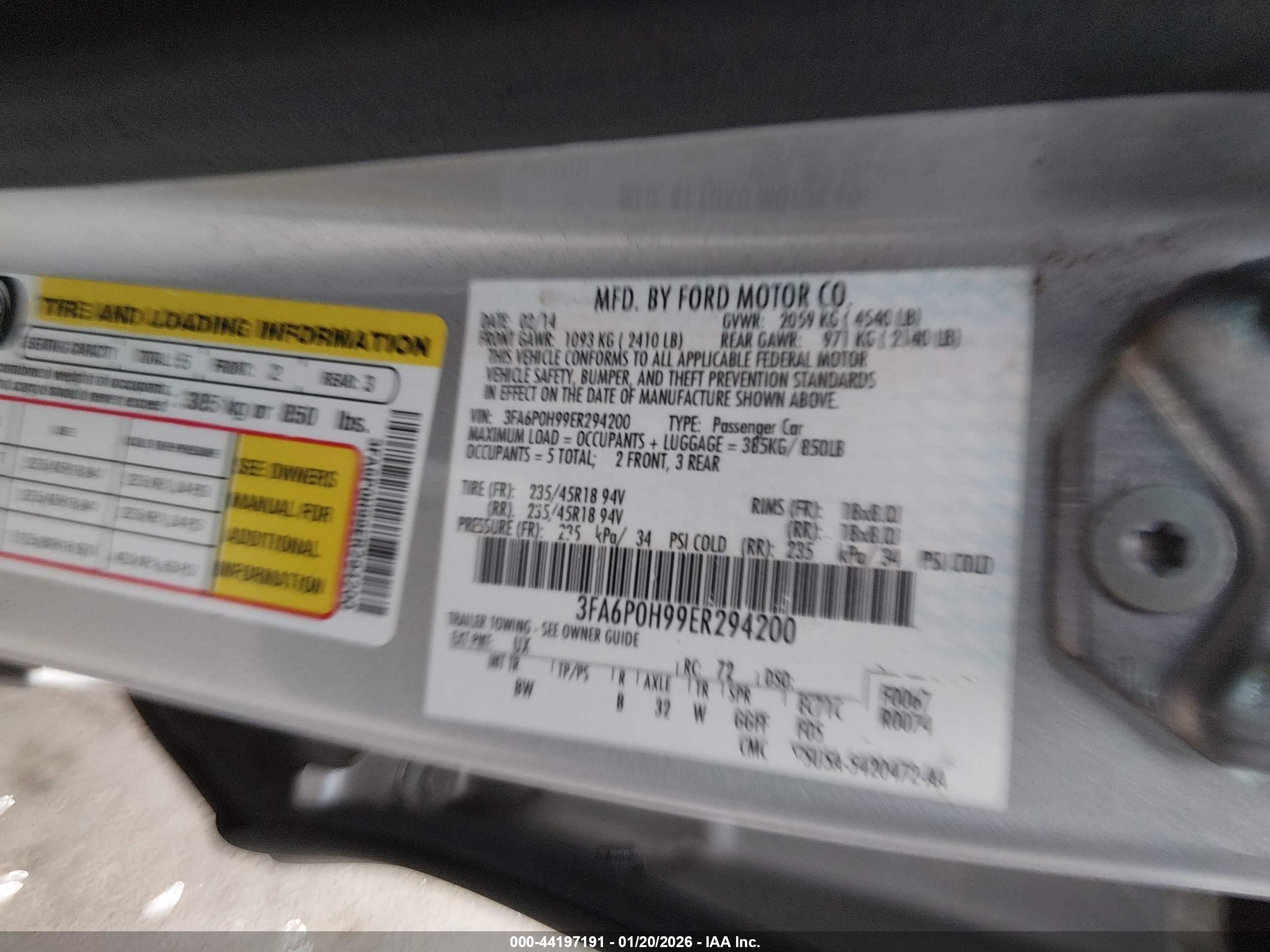 FORD FUSION image 9