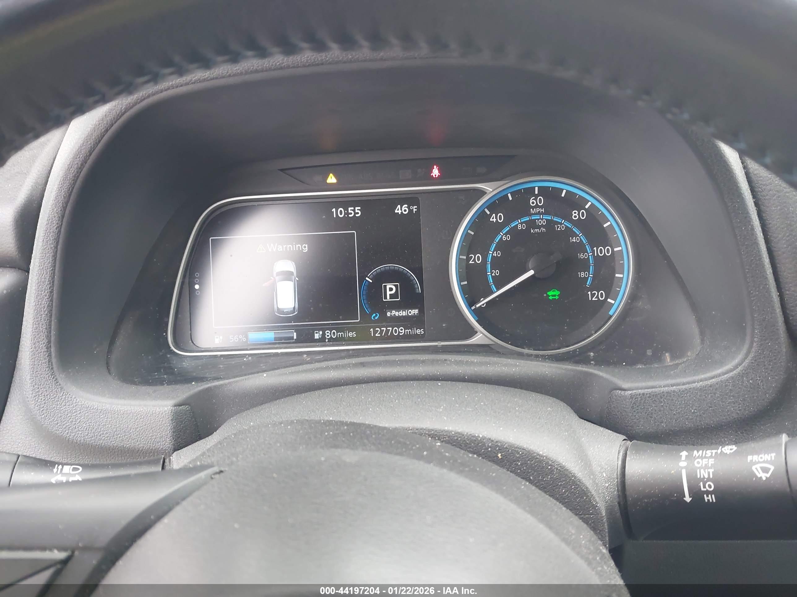 NISSAN LEAF image 7