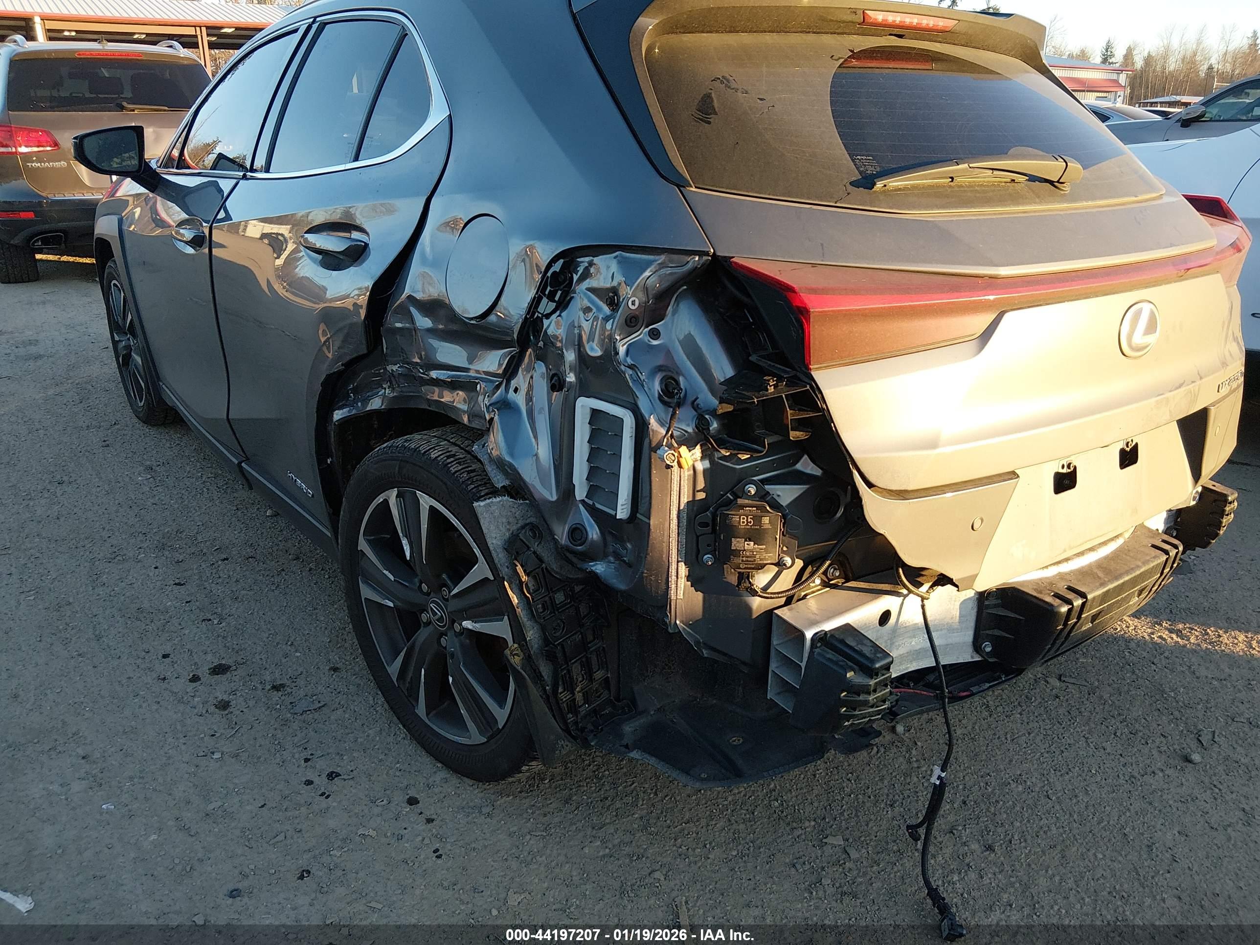 LEXUS UX image 6