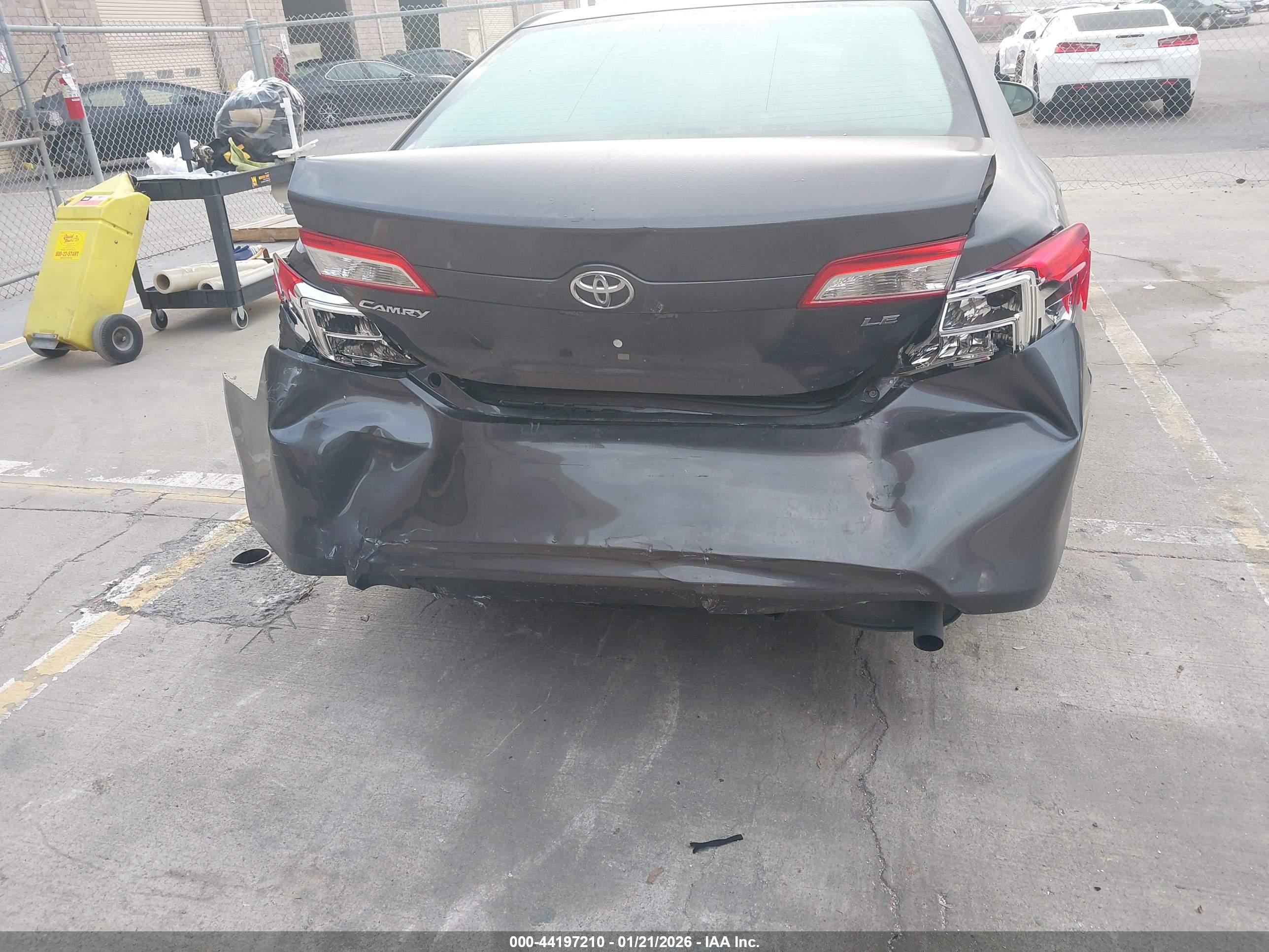 TOYOTA CAMRY image 6