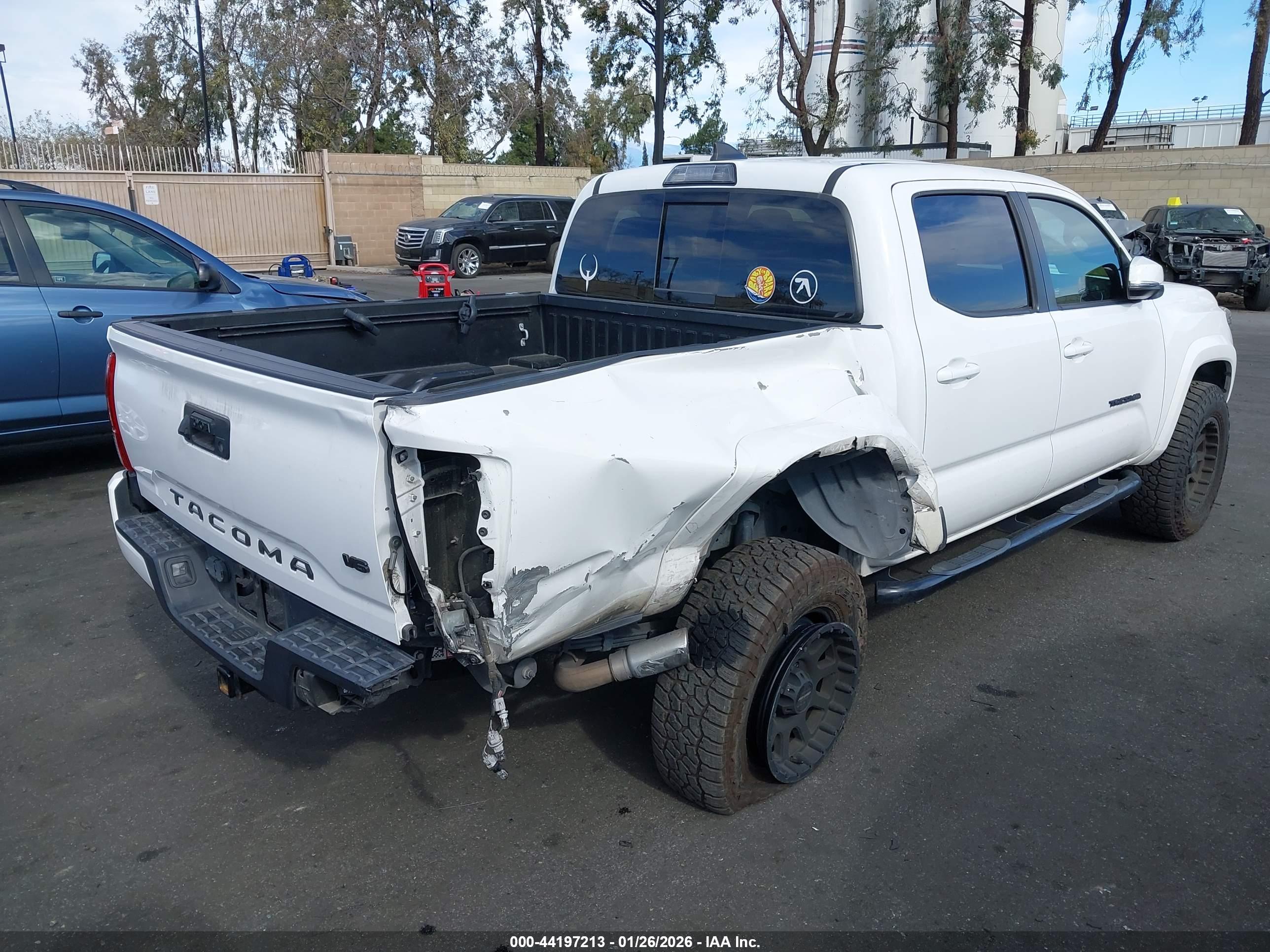 TOYOTA TACOMA image 6