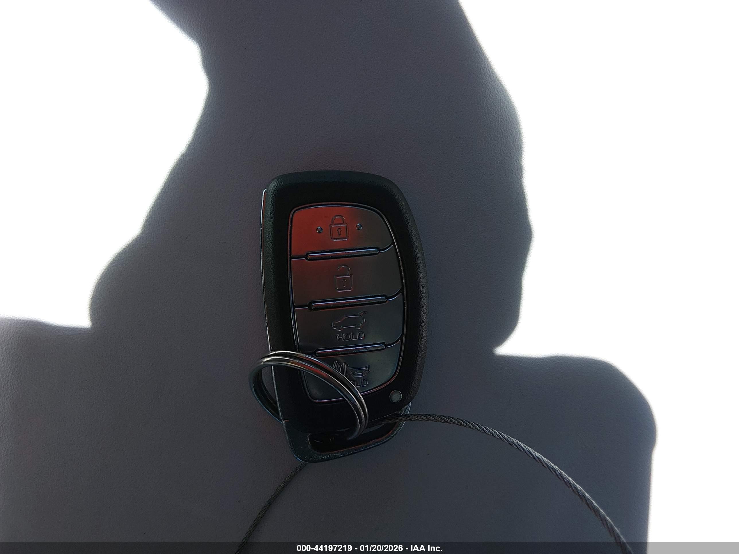 HYUNDAI TUCSON image 11