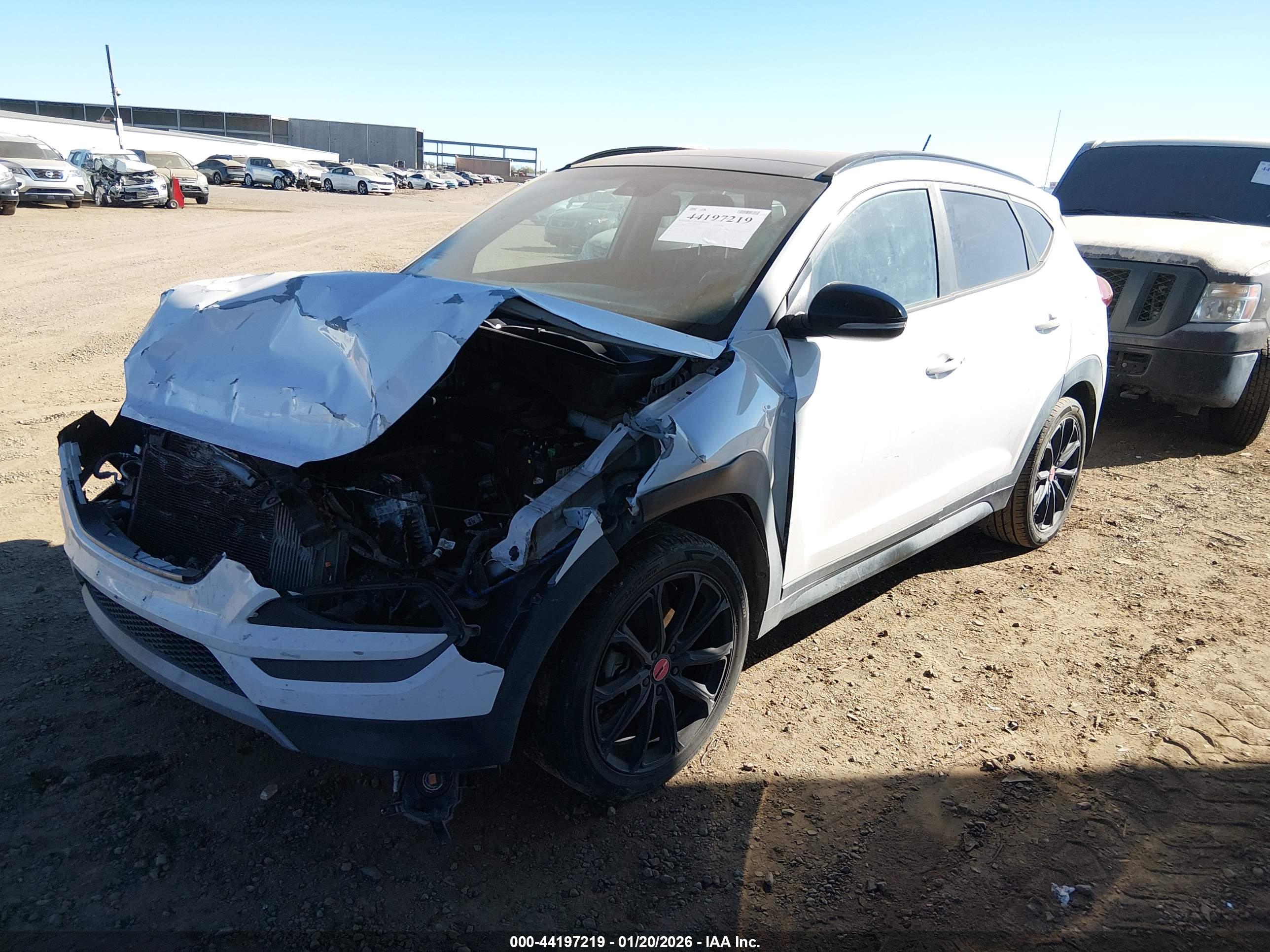 HYUNDAI TUCSON image 2