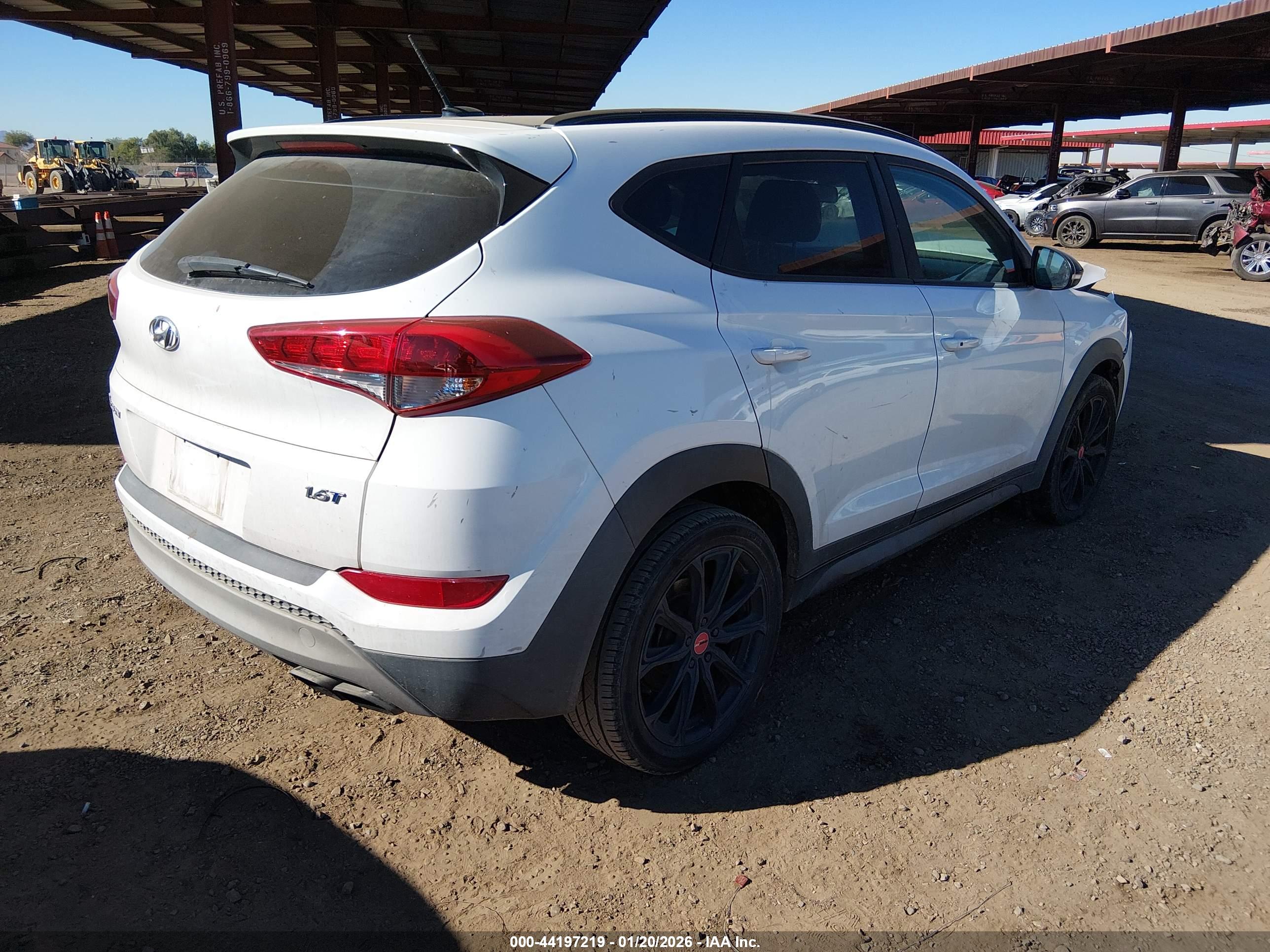 HYUNDAI TUCSON image 4