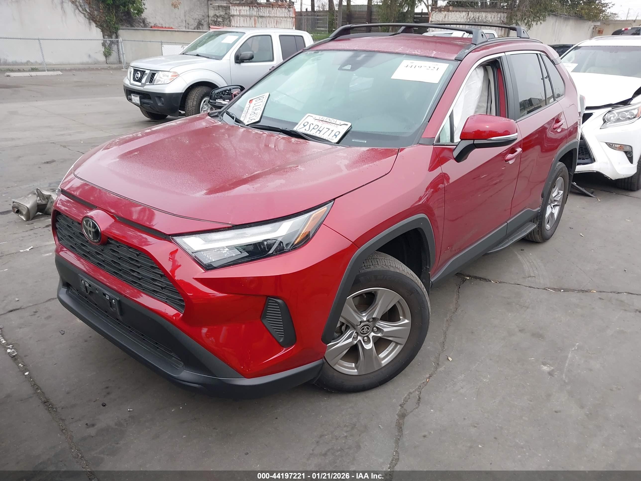 TOYOTA RAV4 image 2