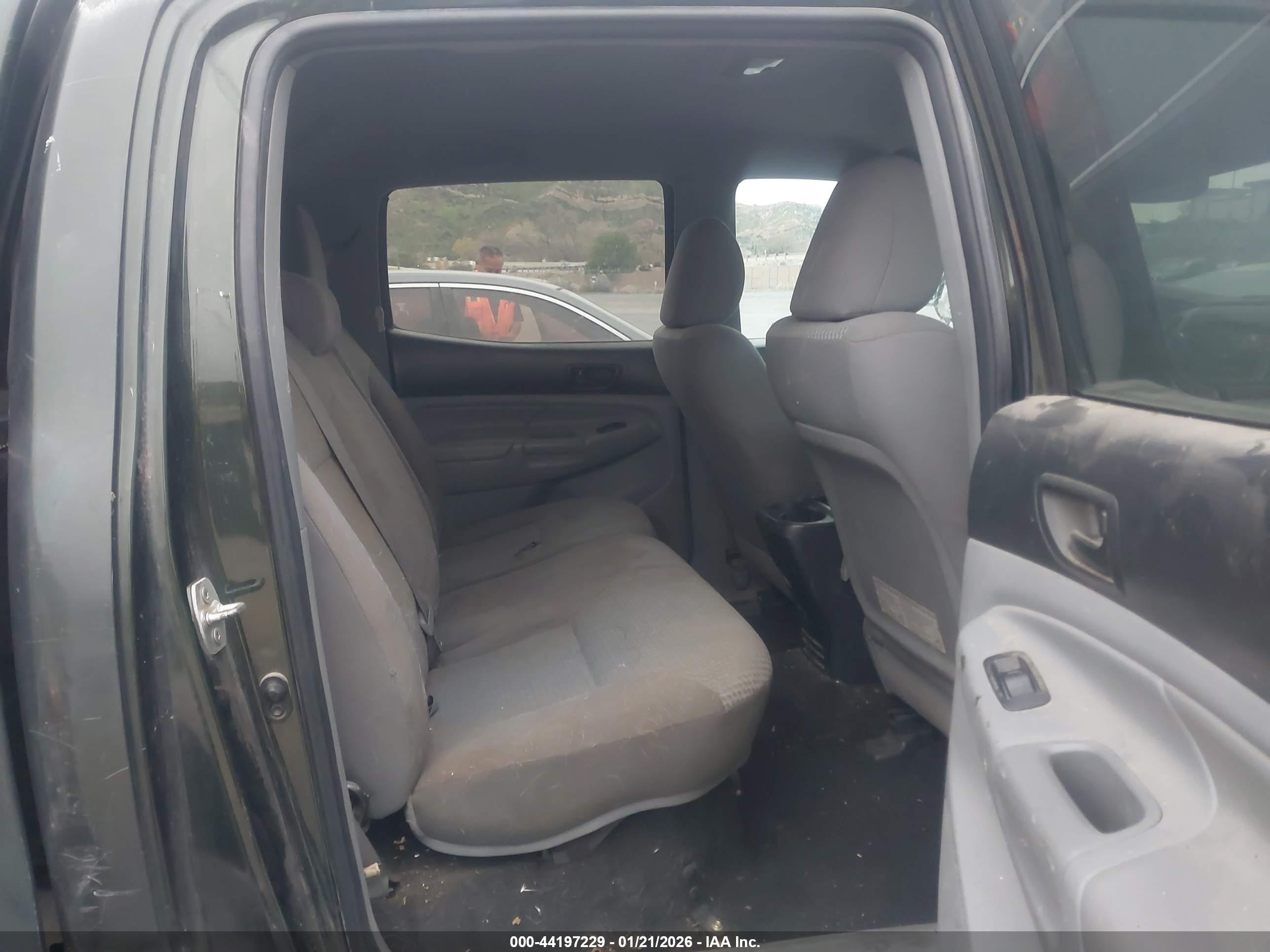 TOYOTA TACOMA image 8