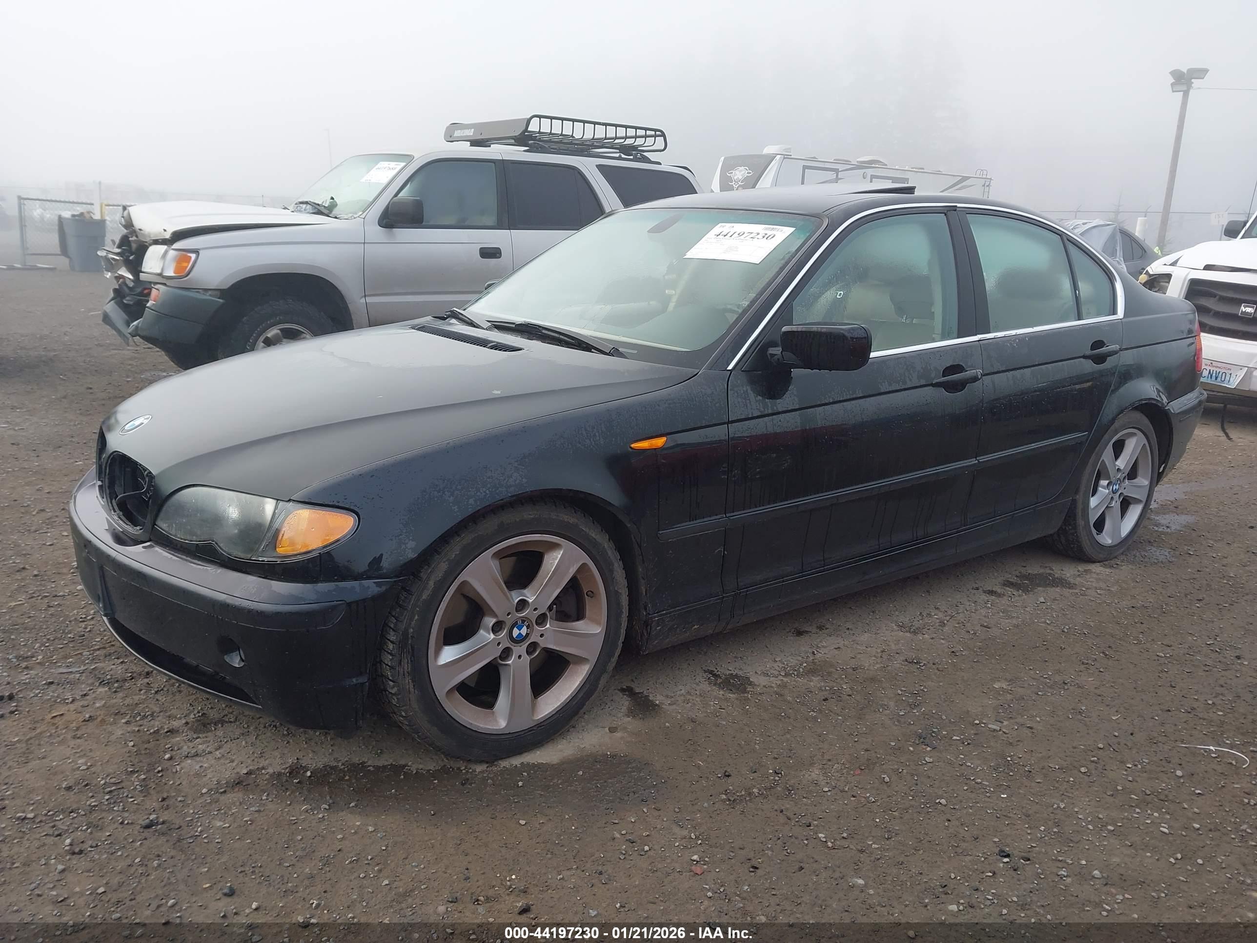 BMW 330I image 2