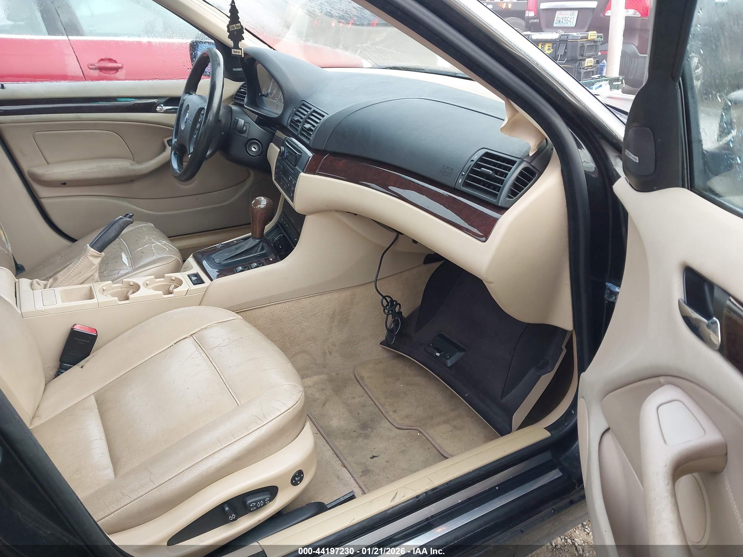 BMW 330I image 5