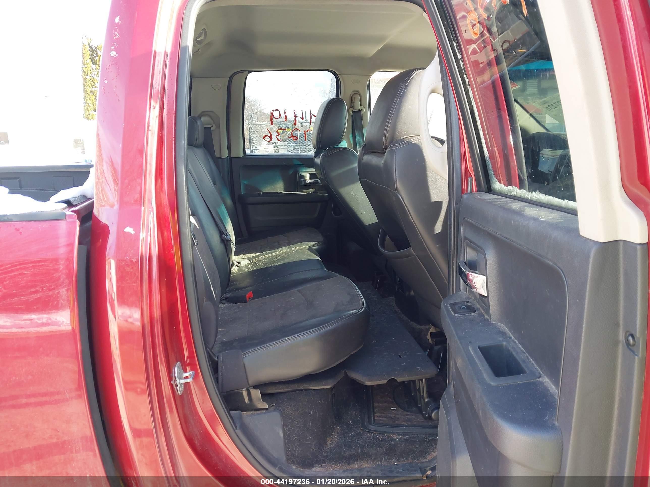 DODGE RAM image 8