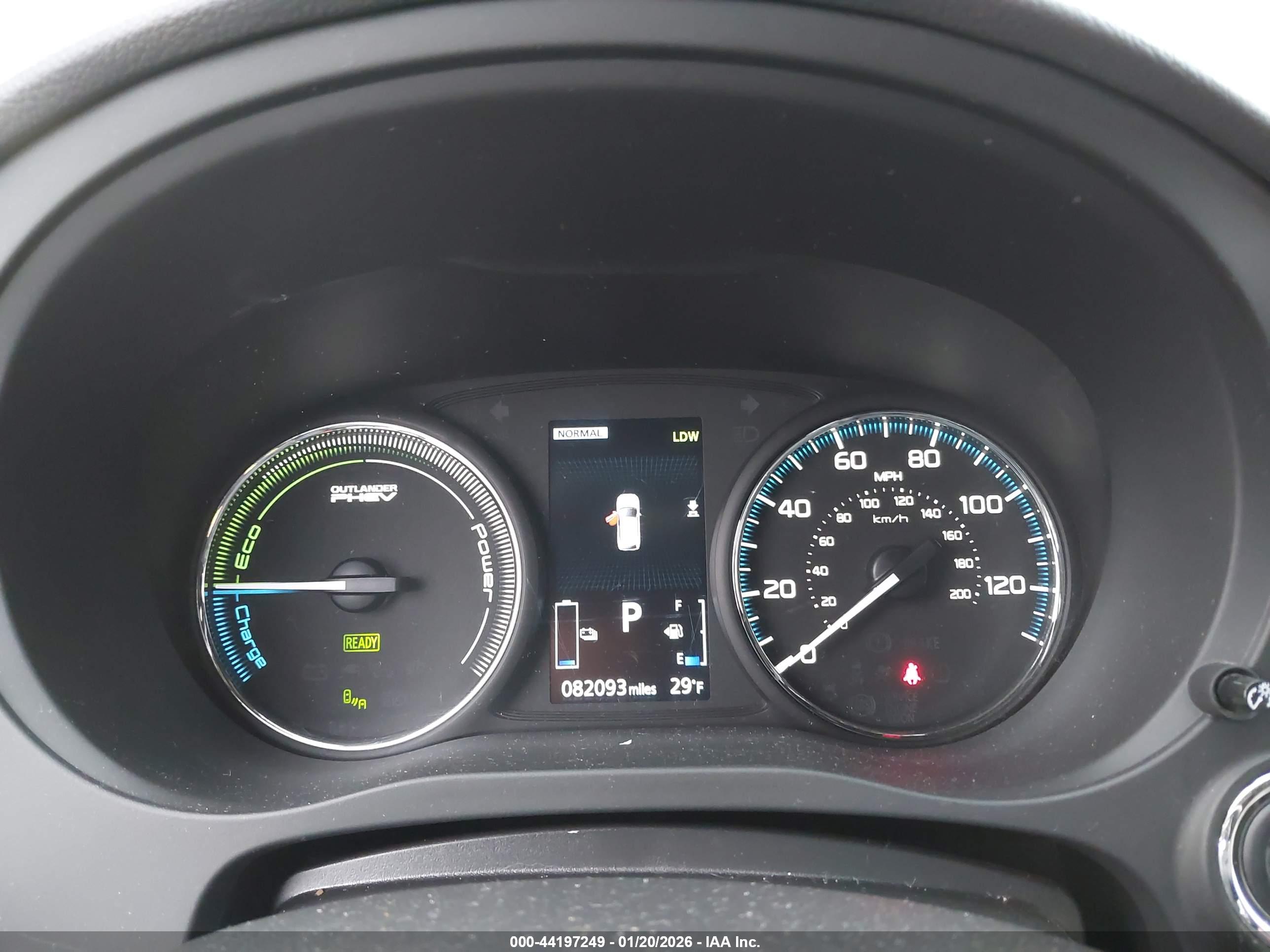 MITSUBISHI OUTLANDER image 7