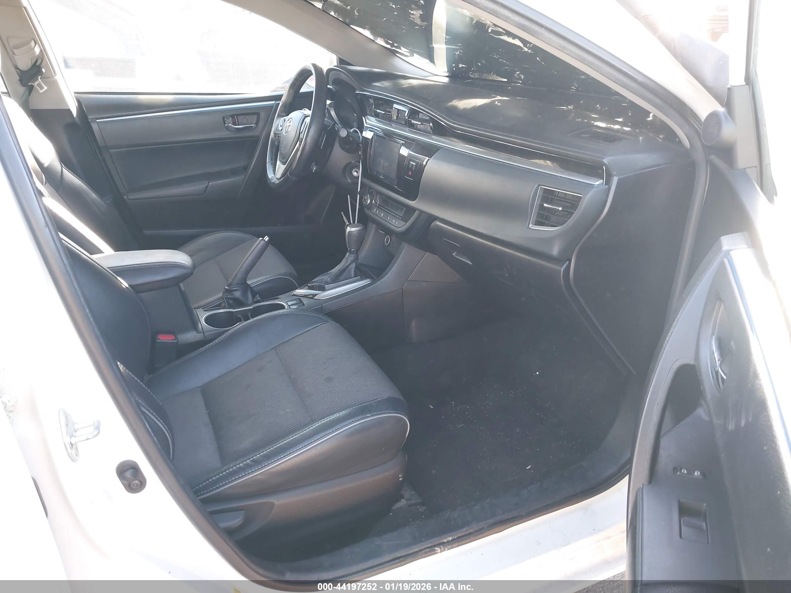 TOYOTA COROLLA image 5