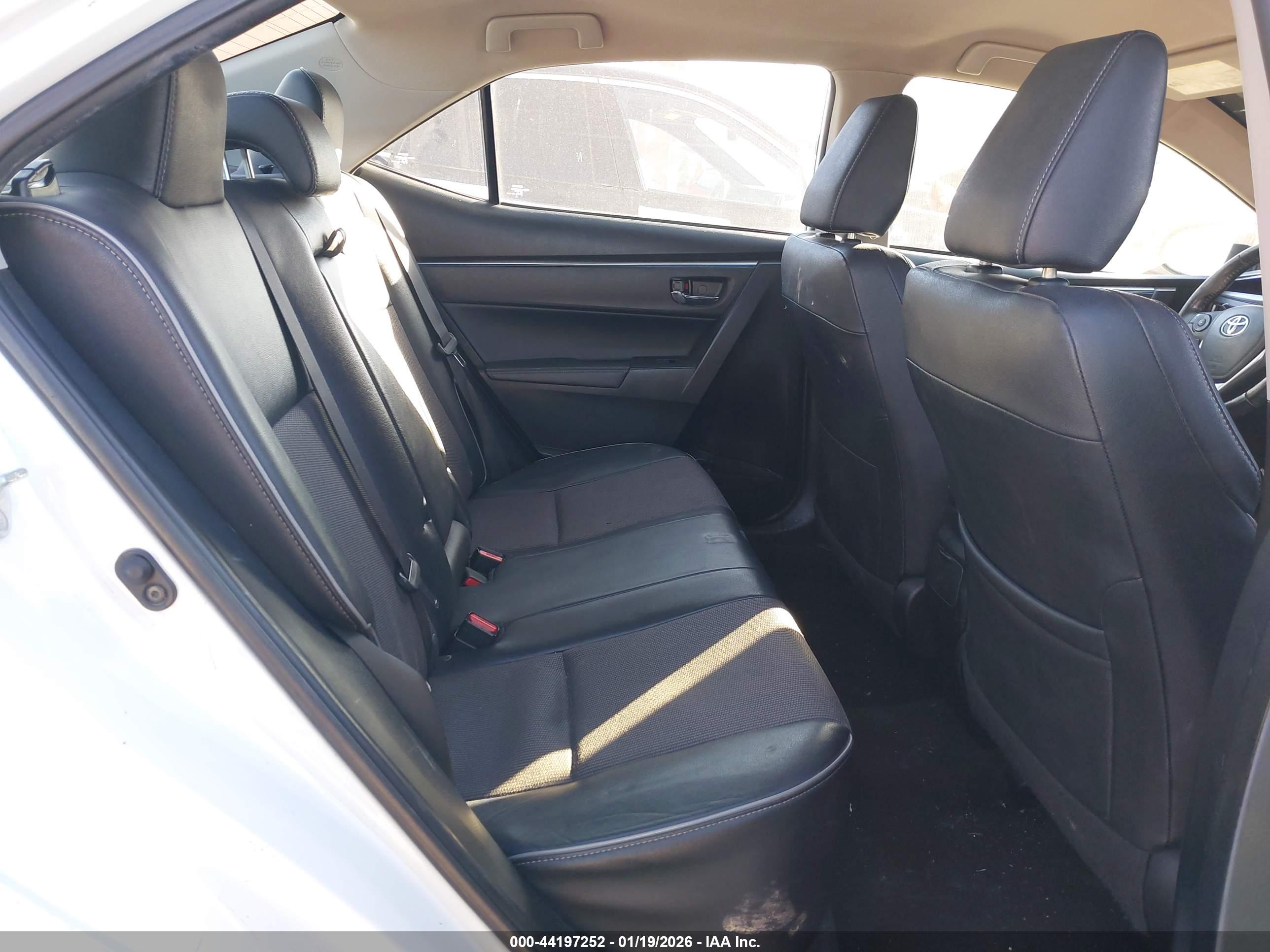 TOYOTA COROLLA image 8