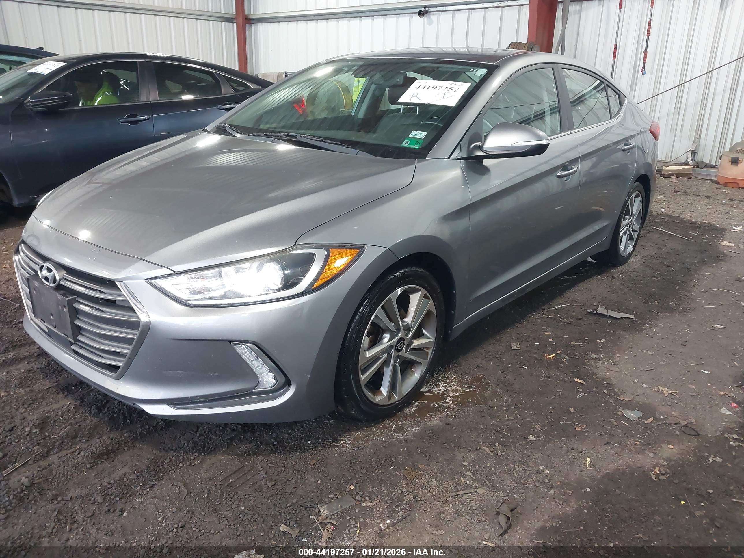 HYUNDAI ELANTRA image 2