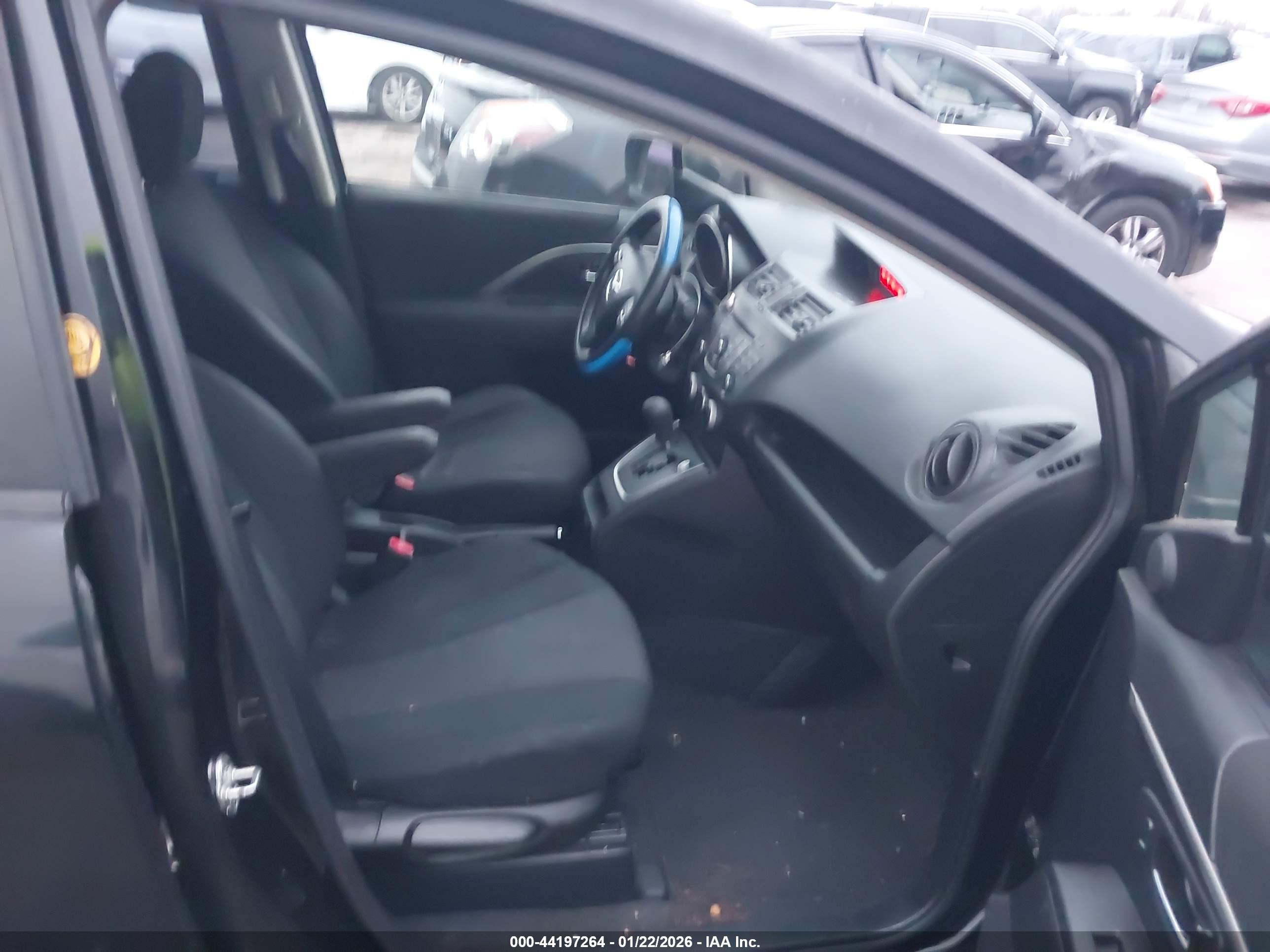 MAZDA MAZDA5 image 5
