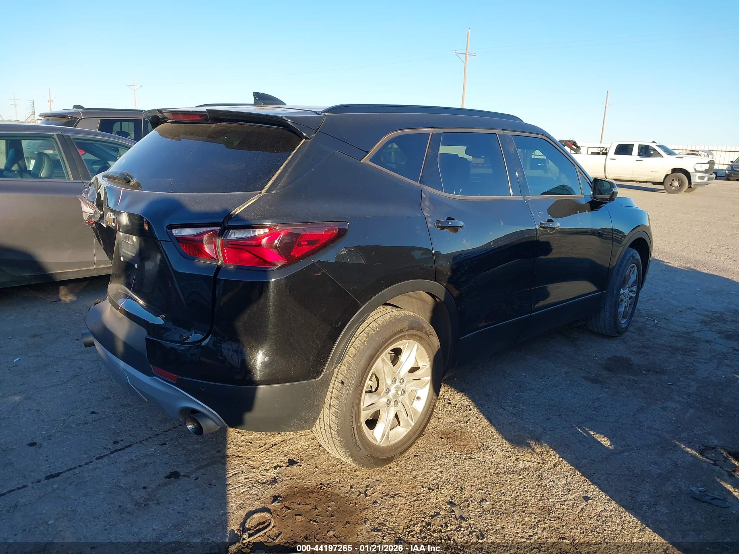 CHEVROLET BLAZER image 4