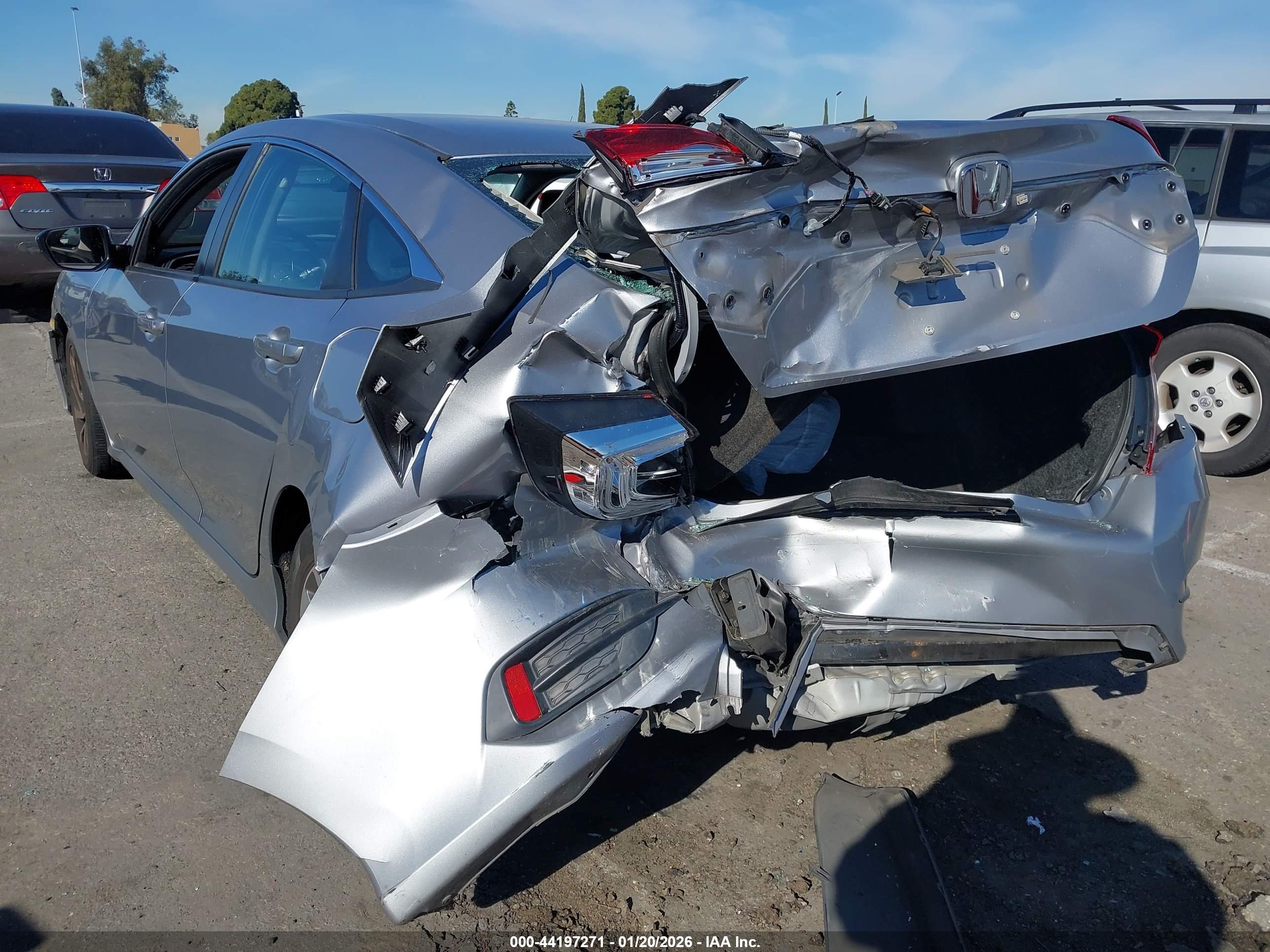 HONDA CIVIC image 3
