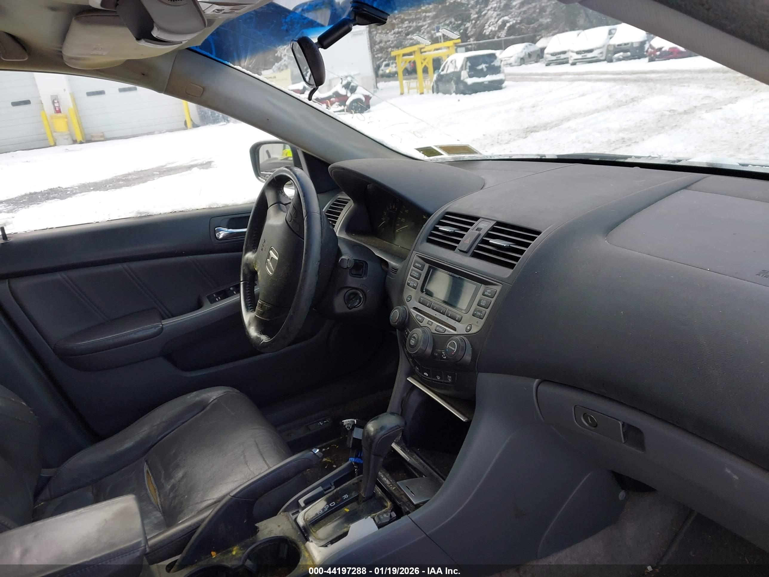 HONDA ACCORD image 5