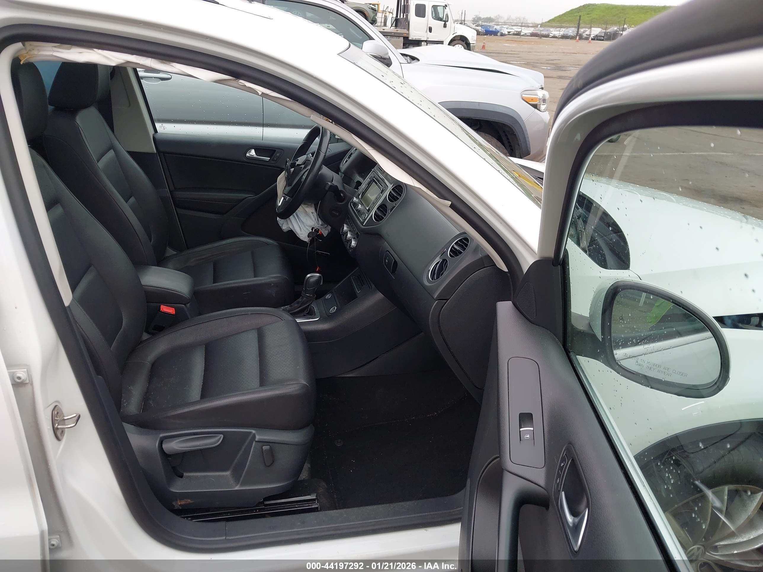 VOLKSWAGEN TIGUAN image 5