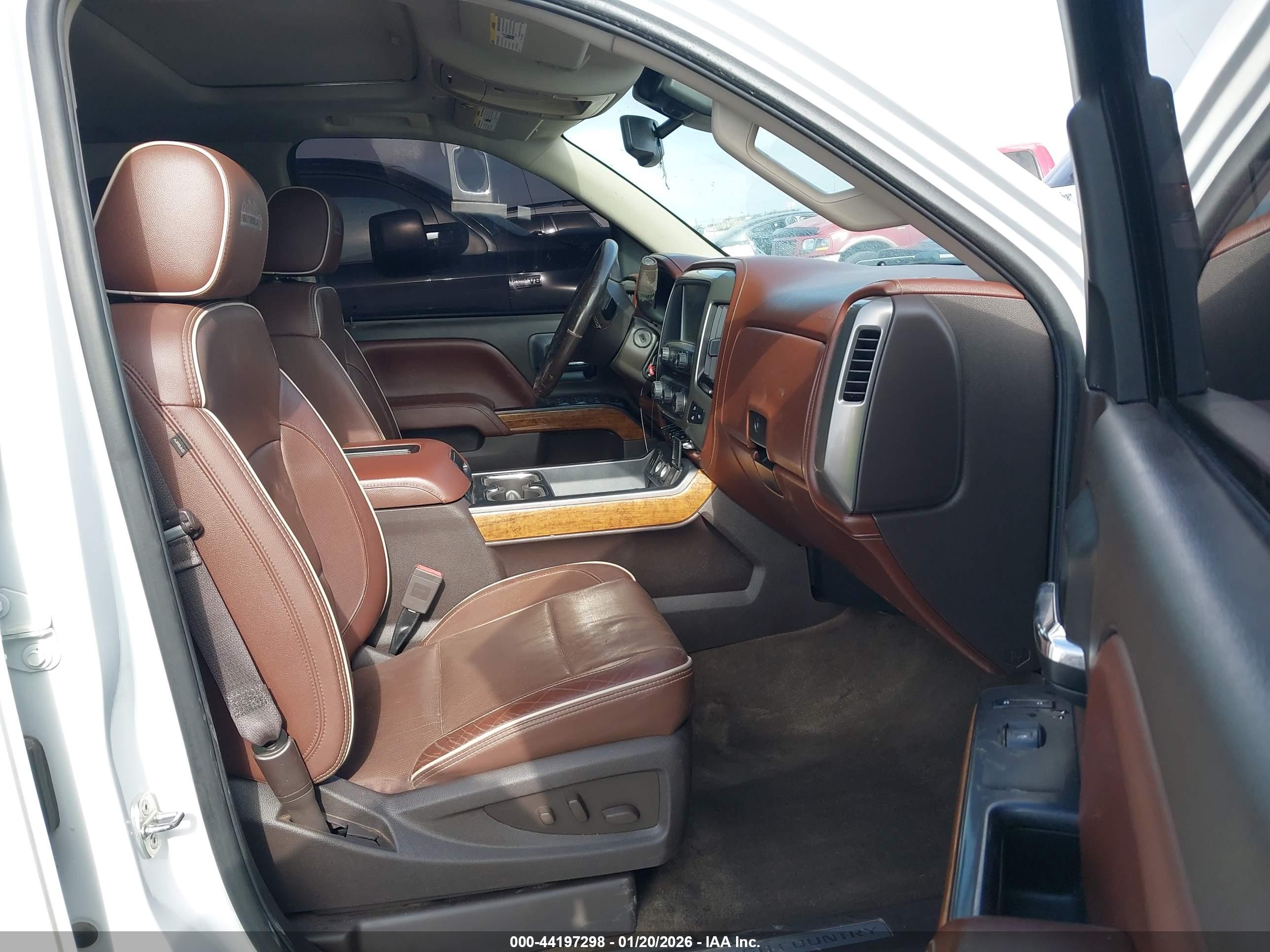 CHEVROLET SILVERADO image 5