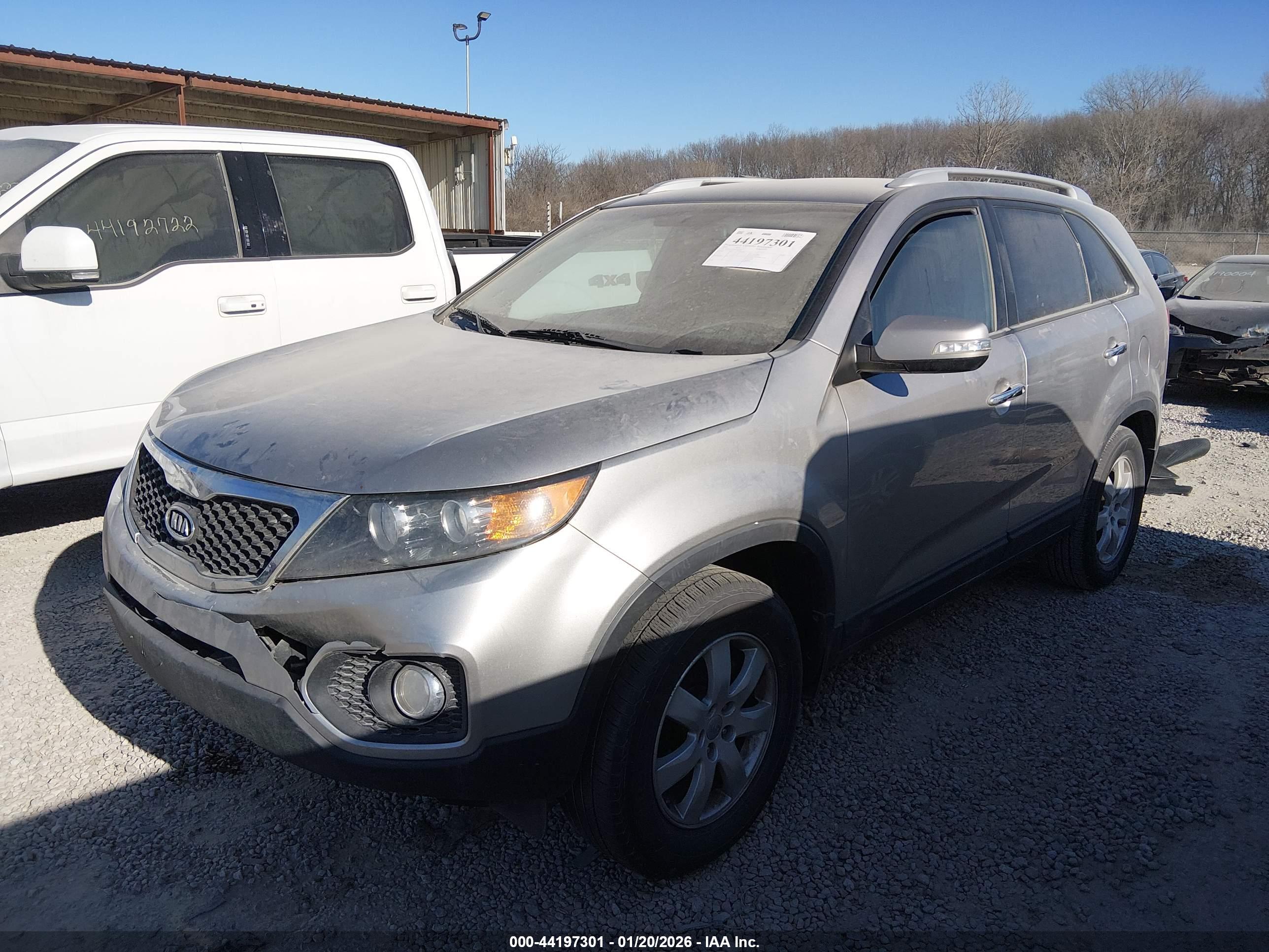 KIA SORENTO image 2